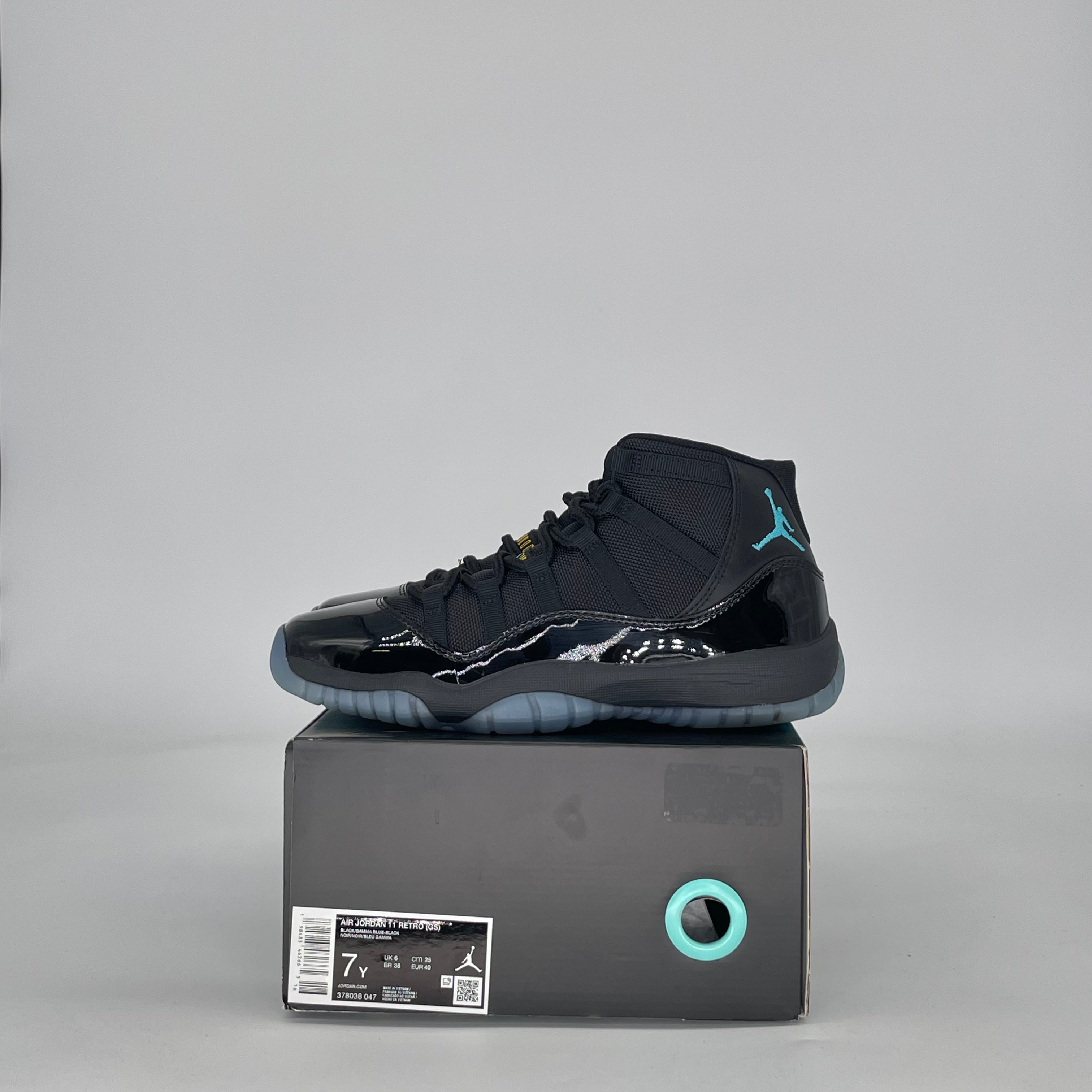 AIR JORDAN 11 GAMMA BLUE 378038-047 SIZE 7/8.5W GS