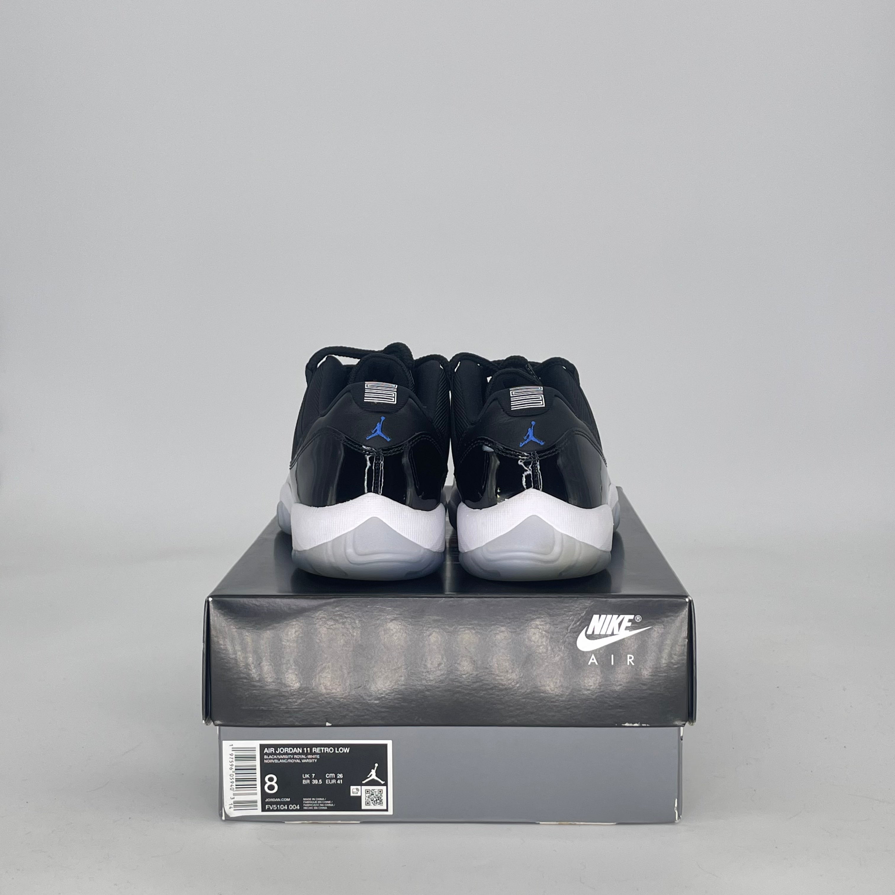 AIR JORDAN 11 LOW SPACE JAM FV5104-004 SIZE 8/9.5W