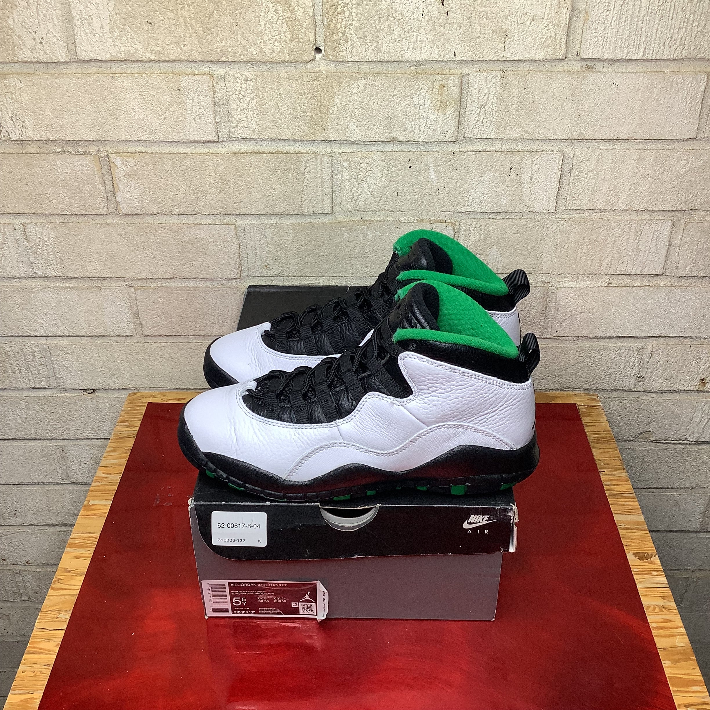 AIR JORDAN 10 SEATTLE SIZE 5.5/7W 310806-137