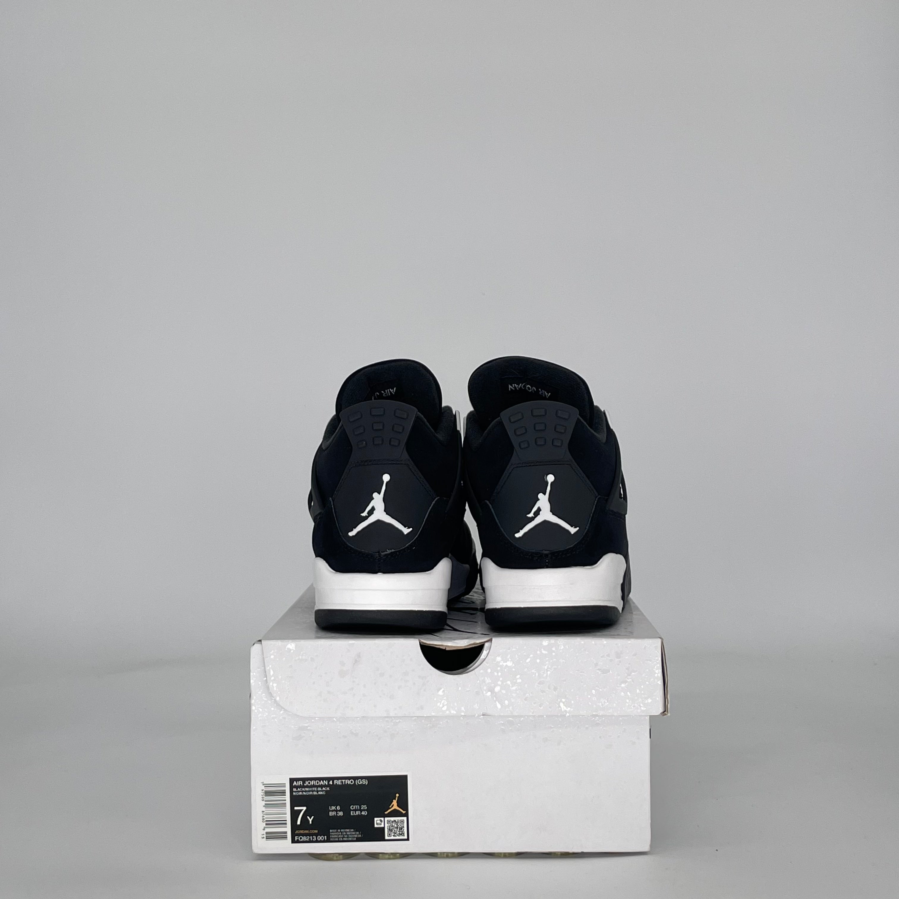 AIR JORDAN 4 WHITE THUNDER FQ8213-001 SIZE 7/8.5W GS