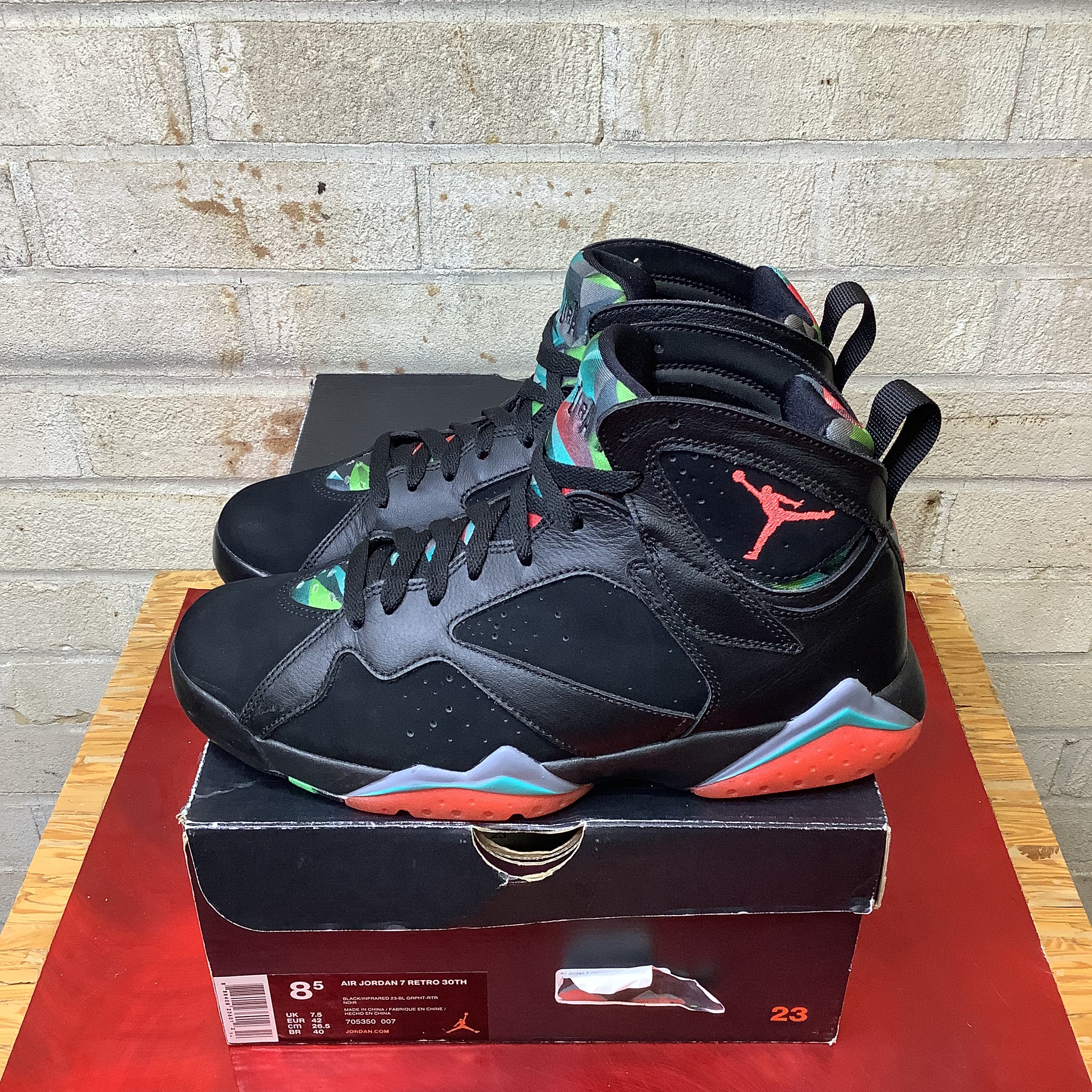 AIR JORDAN 7 BARCELONA NIGHTS SIZE 8.5/10W 705350-007