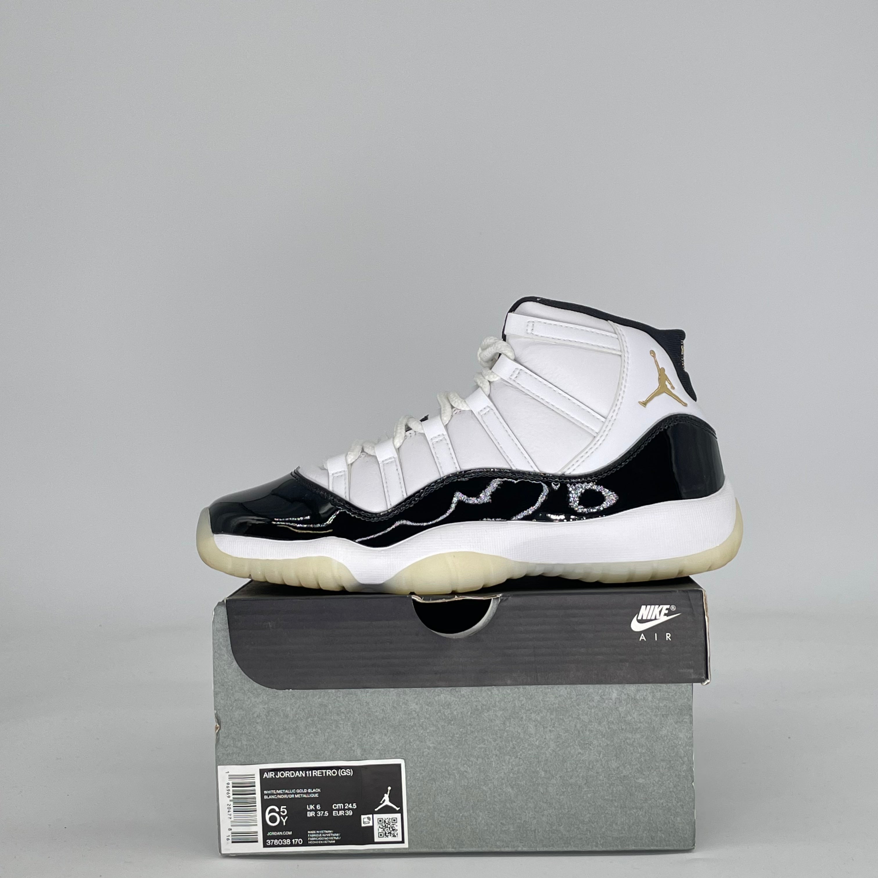 AIR JORDAN 11 DMP GRATITUDE 378038-170 SIZE 6.5/8W GS