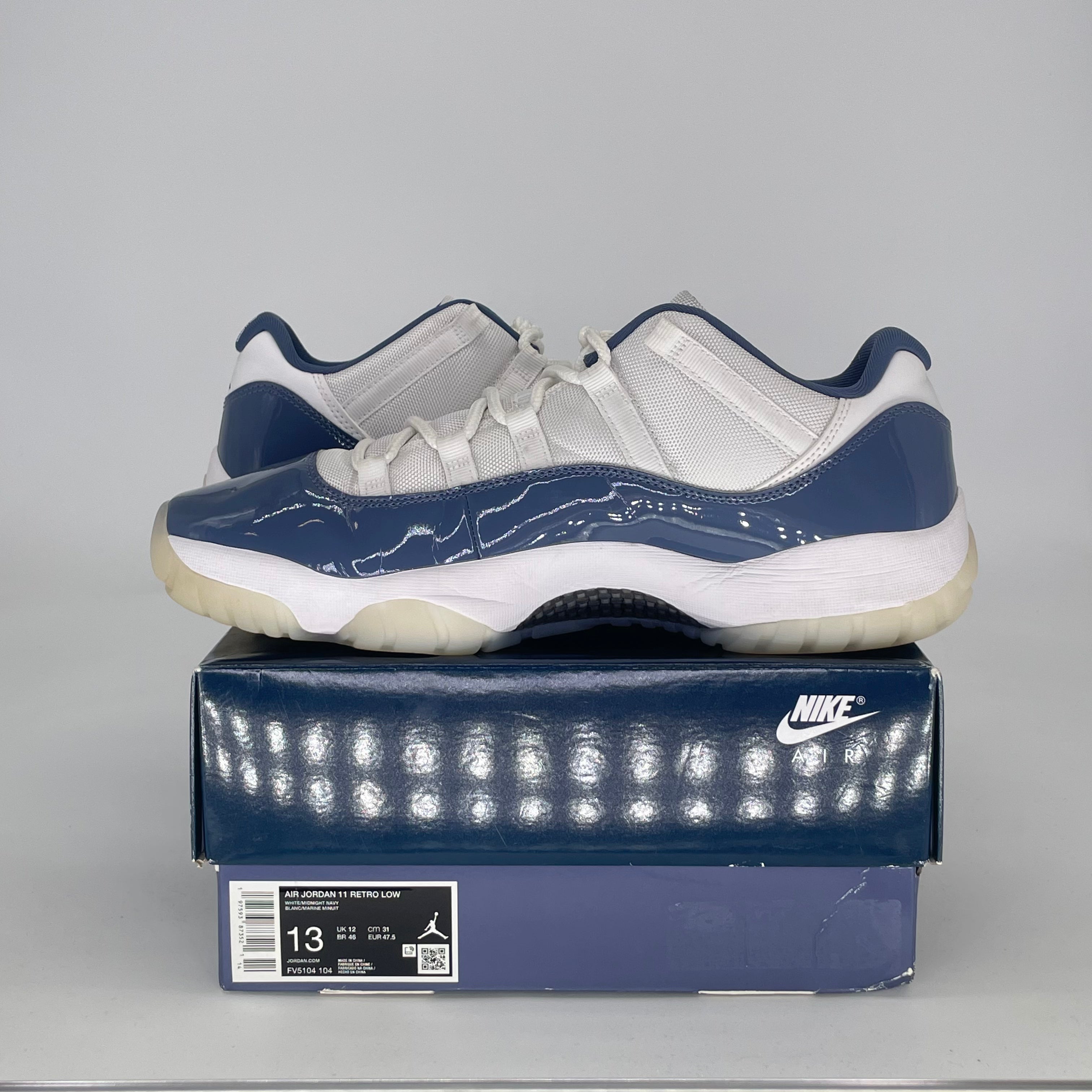 AIR JORDAN 11 LOW DIFFUSED BLUE FV5121-104 SIZE 13/14.5W