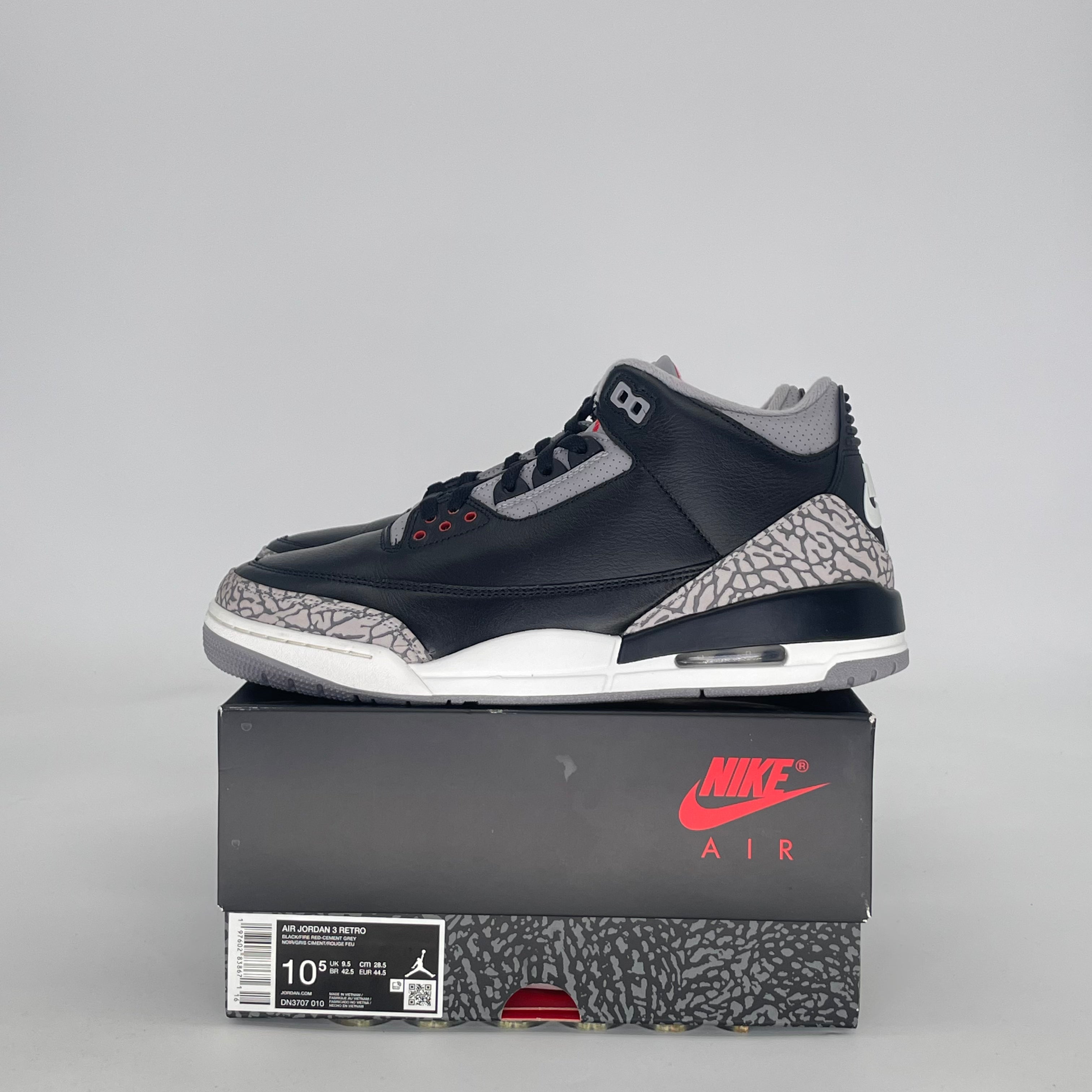 AIR JORDAN 3 BLACK CEMENT (2024) DN3707-010 SIZE 10.5/12W