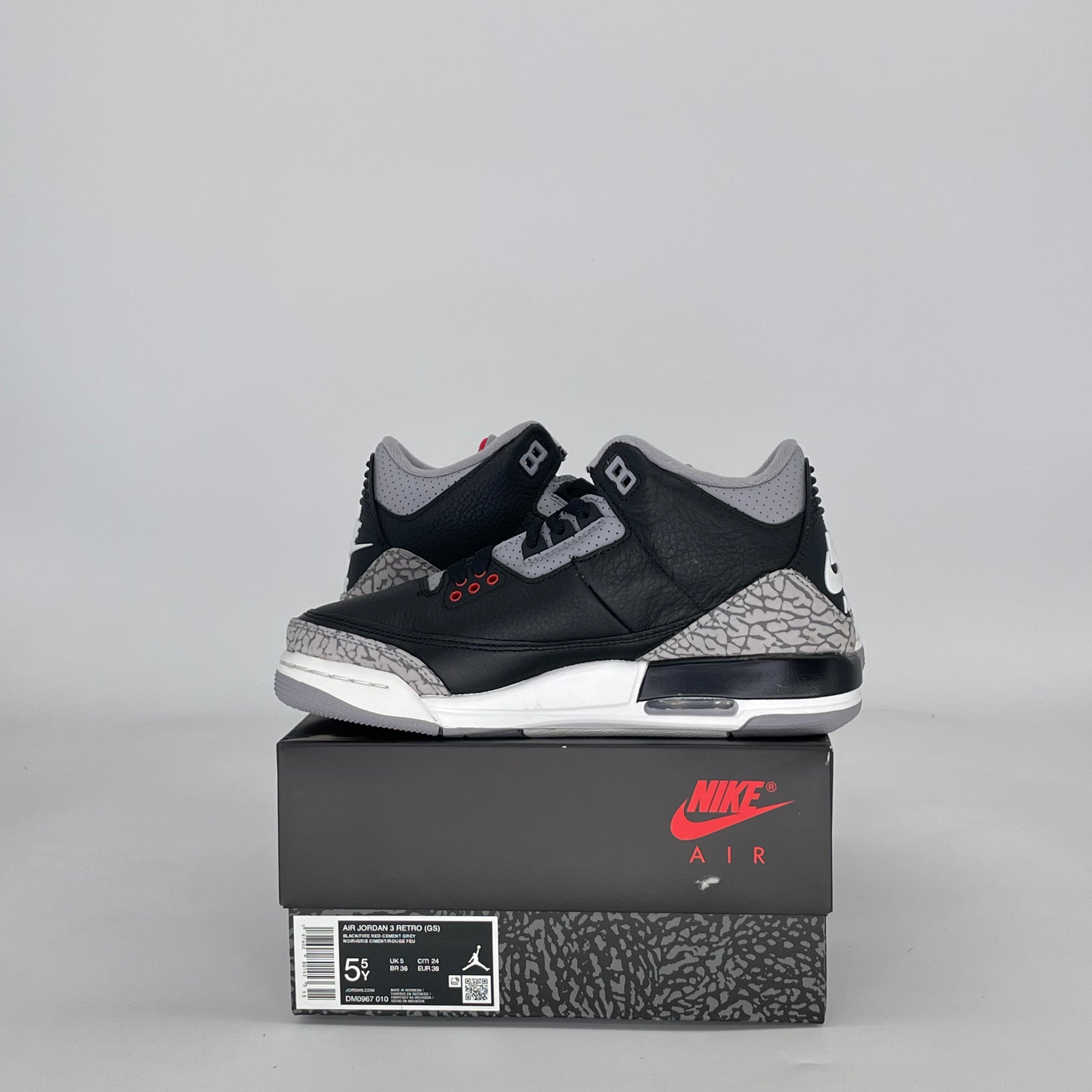 AIR JORDAN 3 BLACK CEMENT (2024) DM0967-010 SIZE 5.5/7W GS