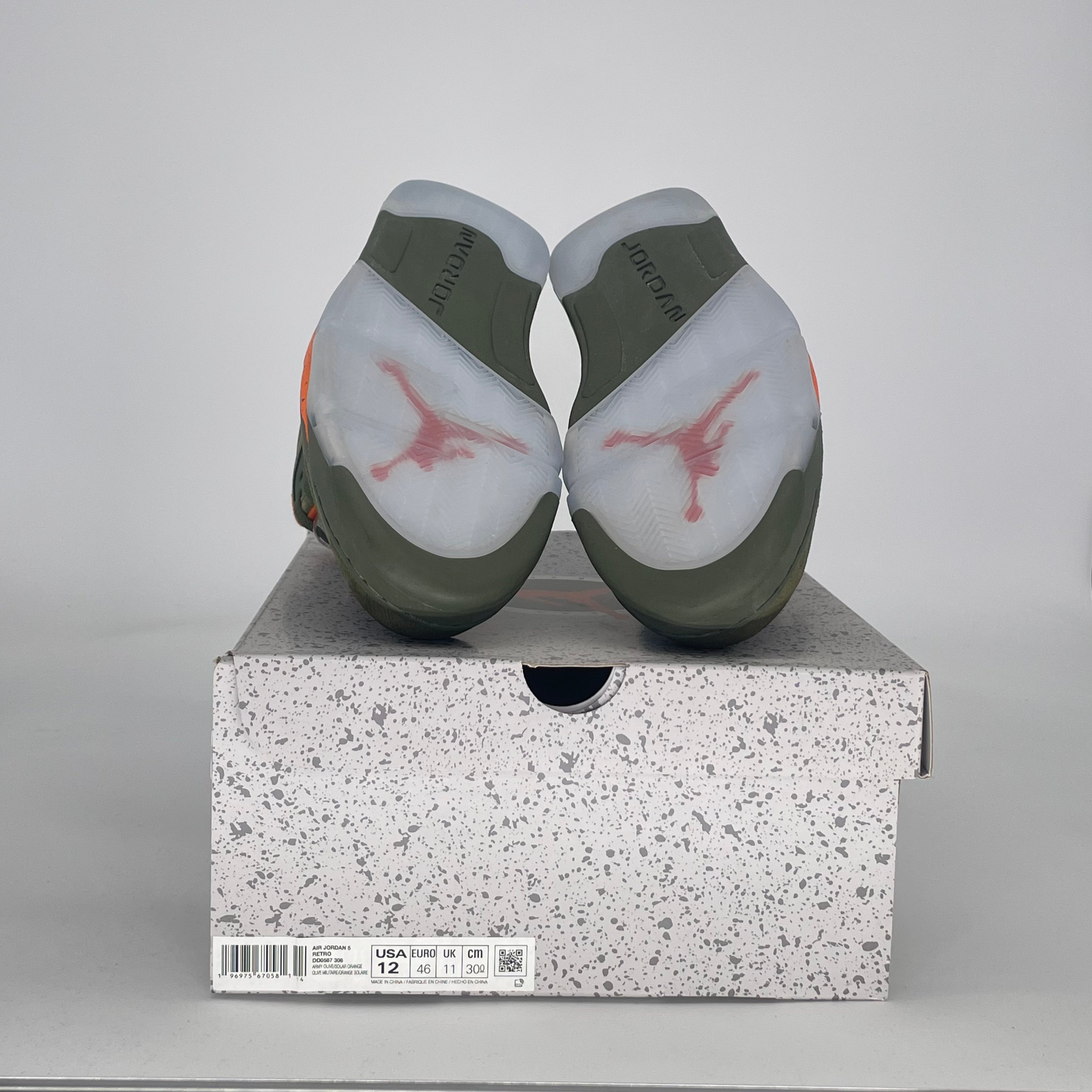 AIR JORDAN 5 OLIVE DD0587-308 SIZE 12/13.5W