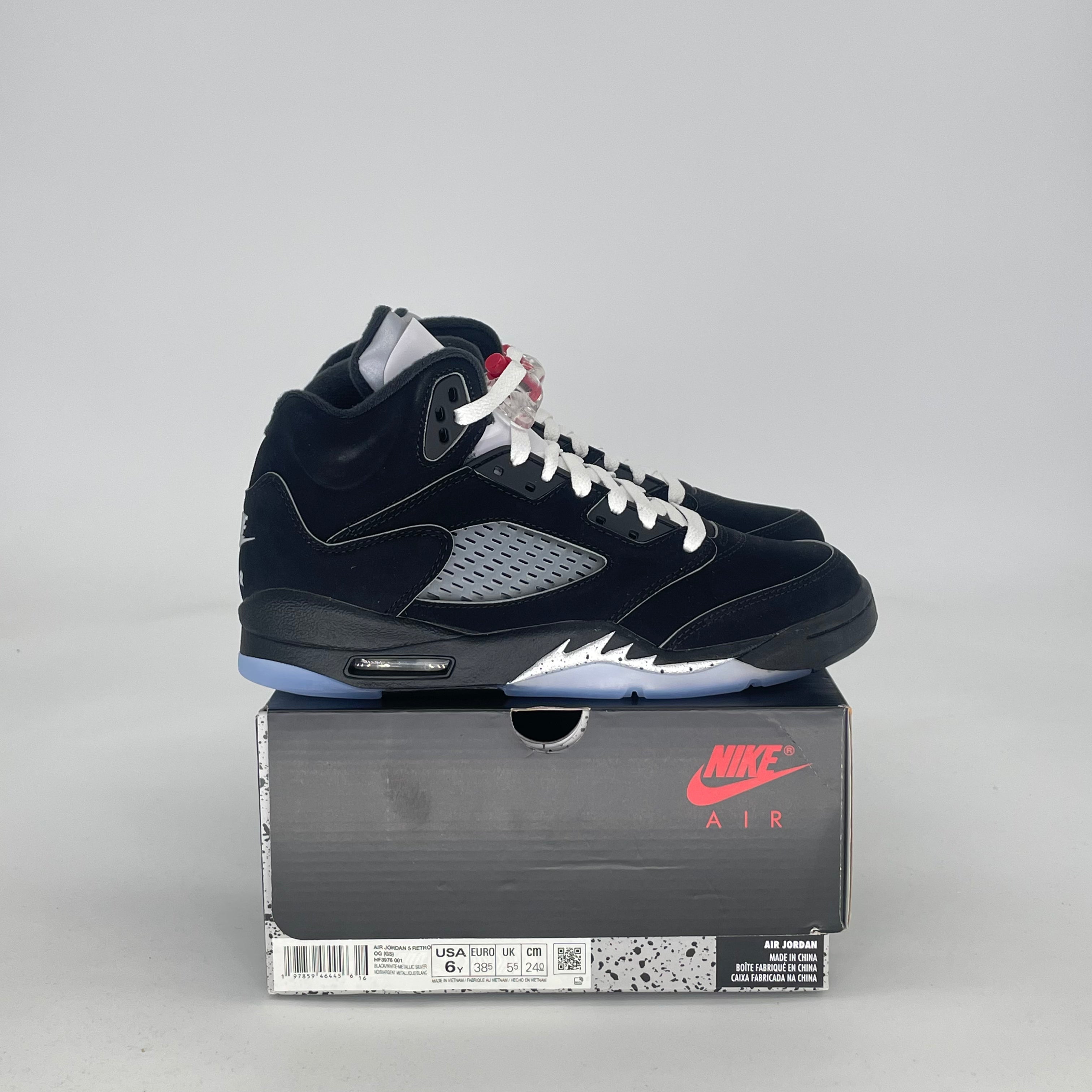 AIR JORDAN 5 BLACK METALLIC REIMAGINED HF3976-001 SIZE 6/7.5W GS