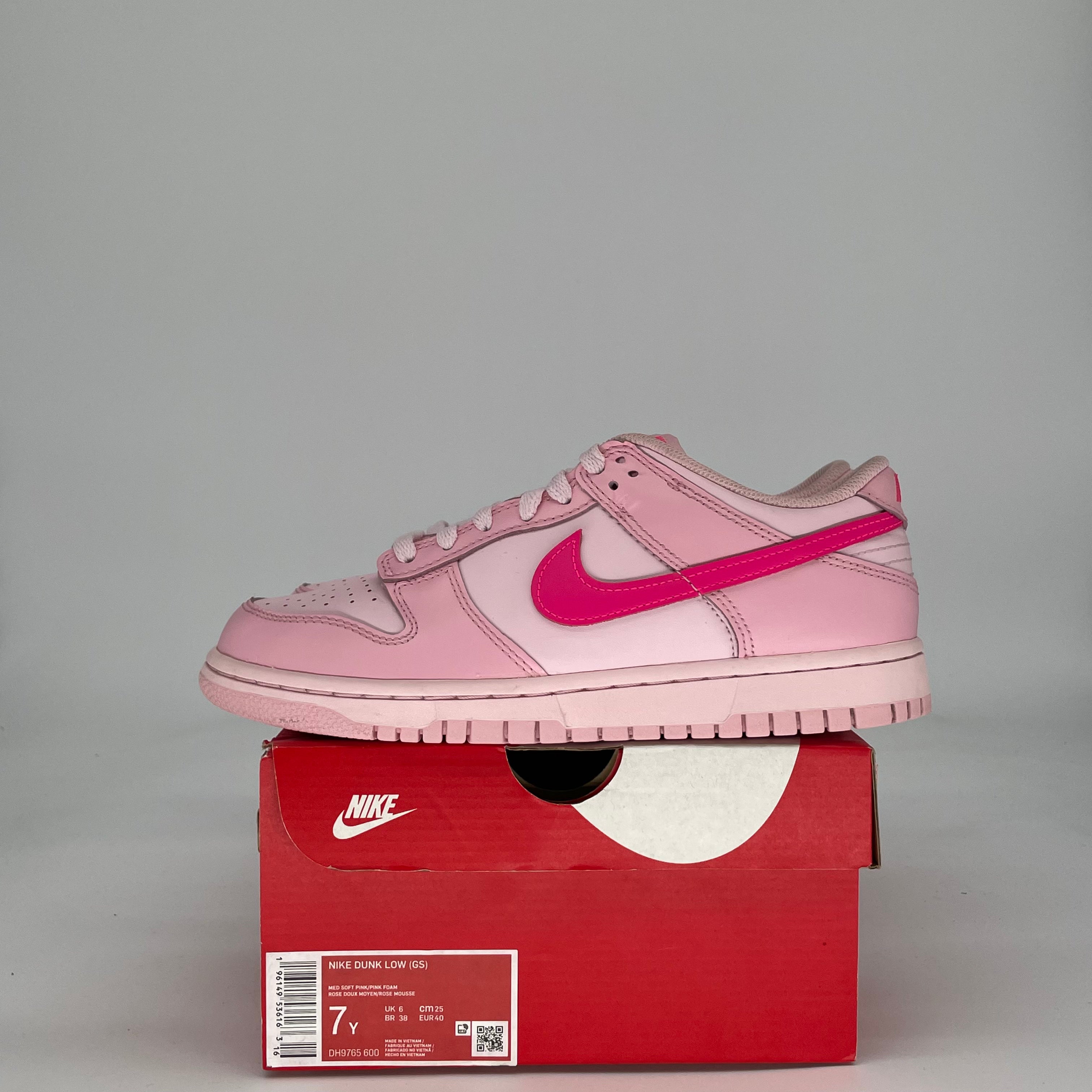 NIKE DUNK LOW TRIPLE PINK DH9765-600 SIZE 7/8.5W