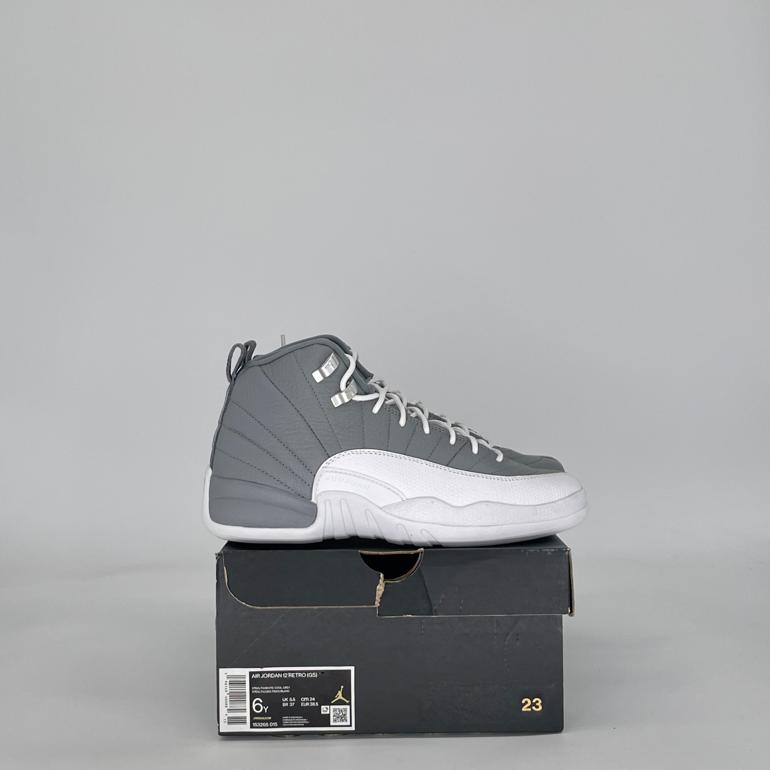 AIR JORDAN 12 STEALTH 153265-015 SIZE 6/7.5W GS