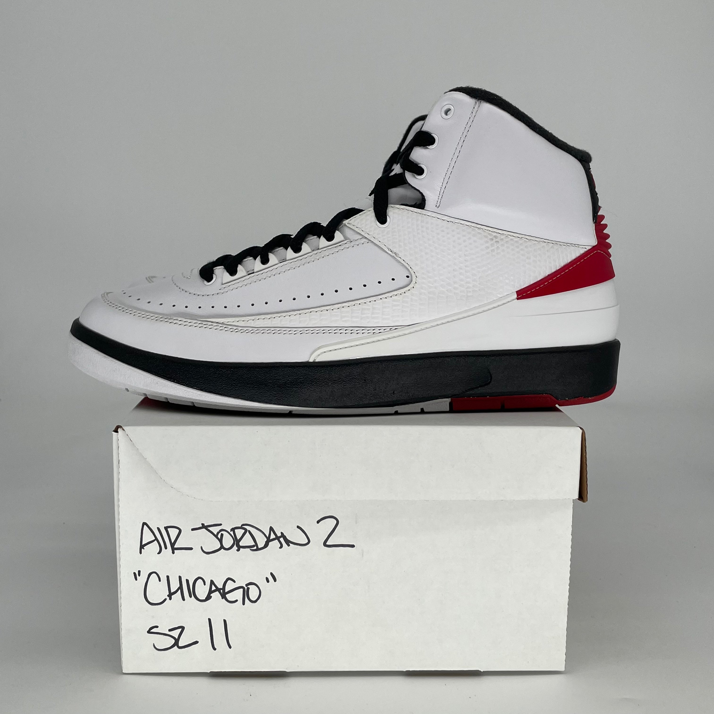 AIR JORDAN 2 CHICAGO DX2454-106 SIZE 11/12.5W