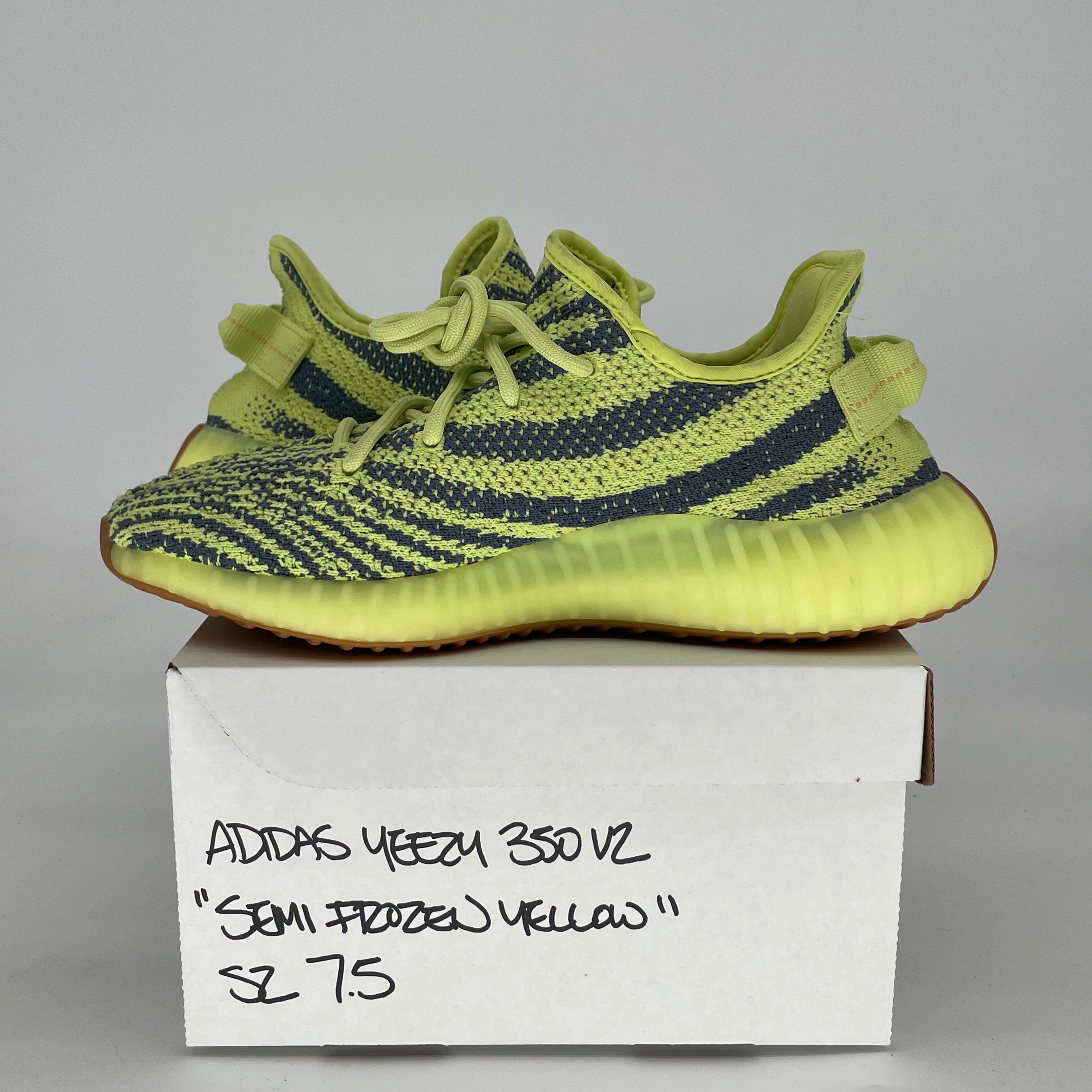 ADIDAS YEEZY 350 V2 SEMI FROZEN YELLOW B37572 SIZE 7.5/9W