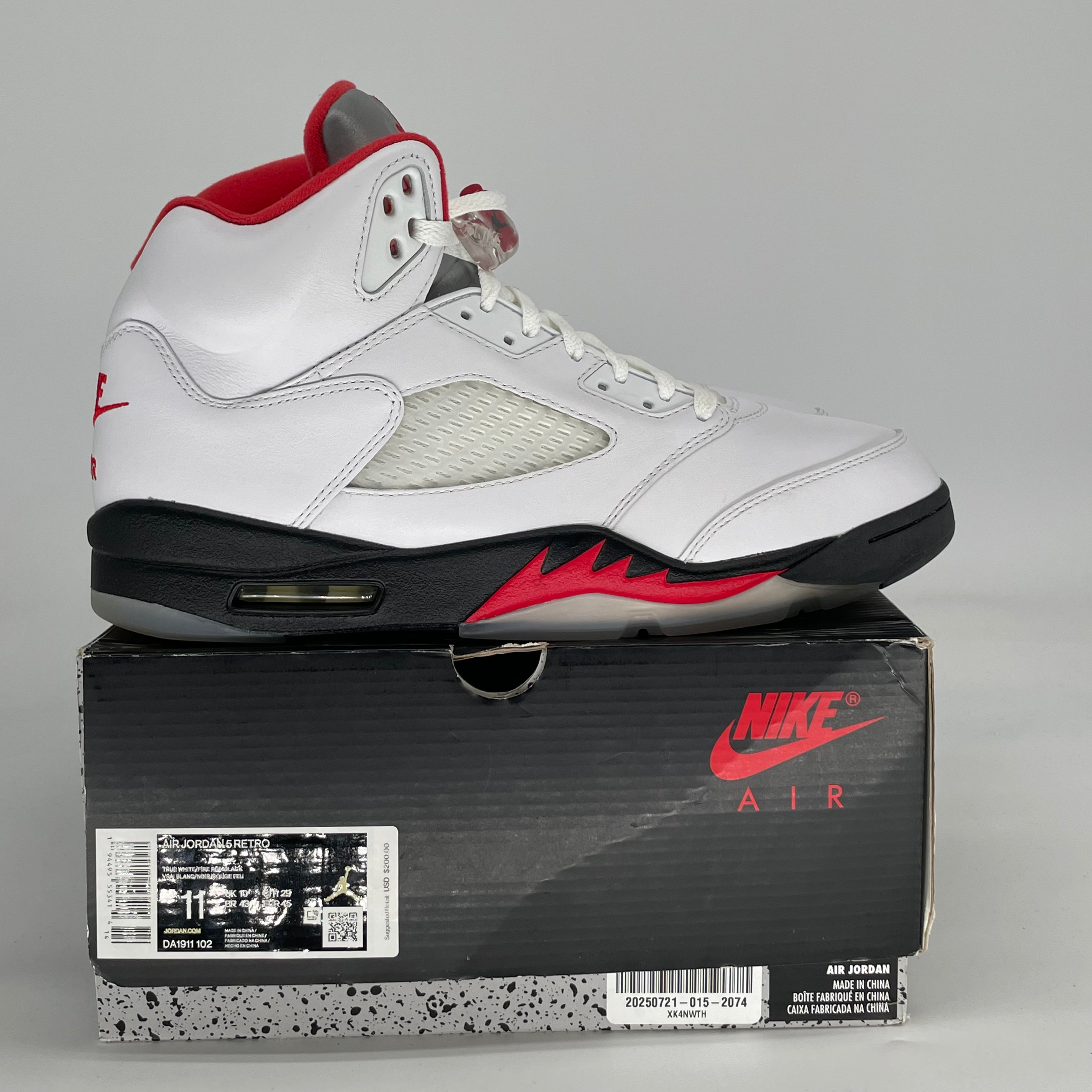 AIR JORDAN 5 FIRE RED SILVER TONGUE DA1911-102 SIZE 11/12.5W