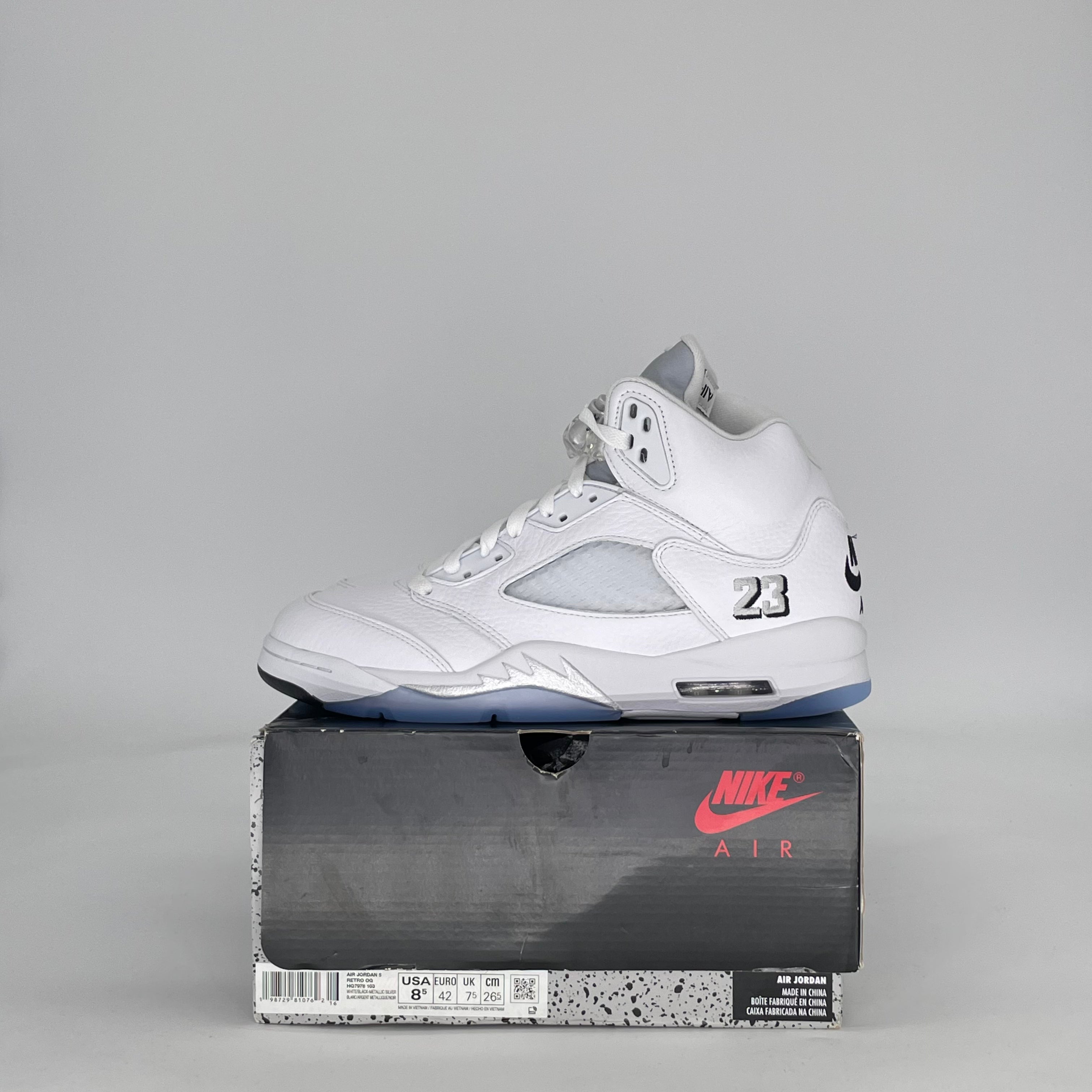 AIR JORDAN 5 WHITE METALLIC HQ7978-103 SIZE 8.5/10W