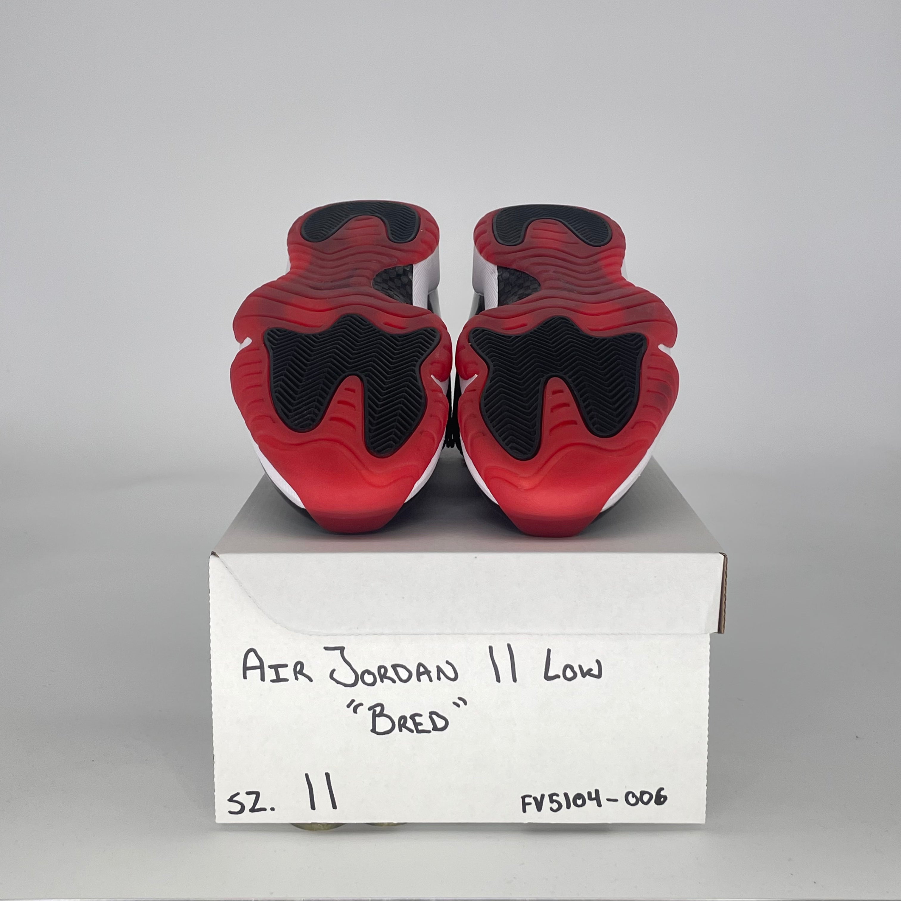 AIR JORDAN 11 LOW BRED FV5104-006 SIZE 11/12.5W