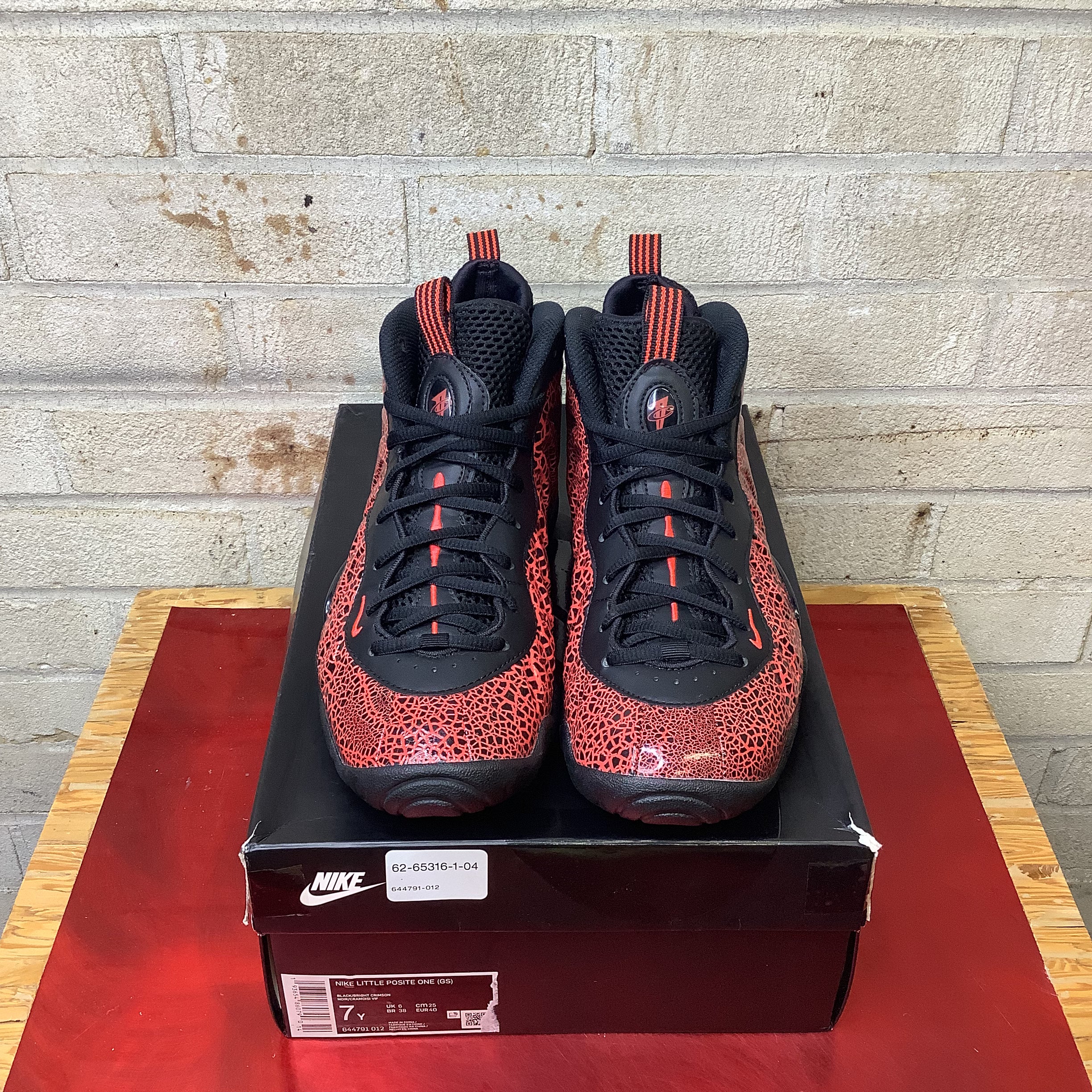 NIKE AIR FOAMPOSITE CRACKED LAVA 644791-012 SIZE 7/8.5W