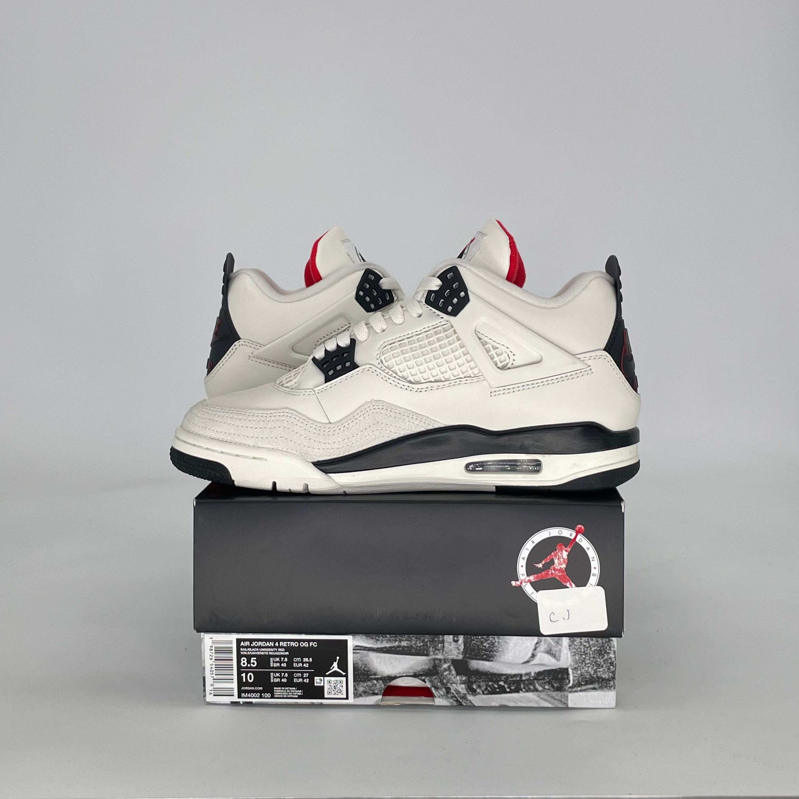 AIR JORDAN 4 FLIGHT CLUB IM4002-100 SIZE 8.5/10W