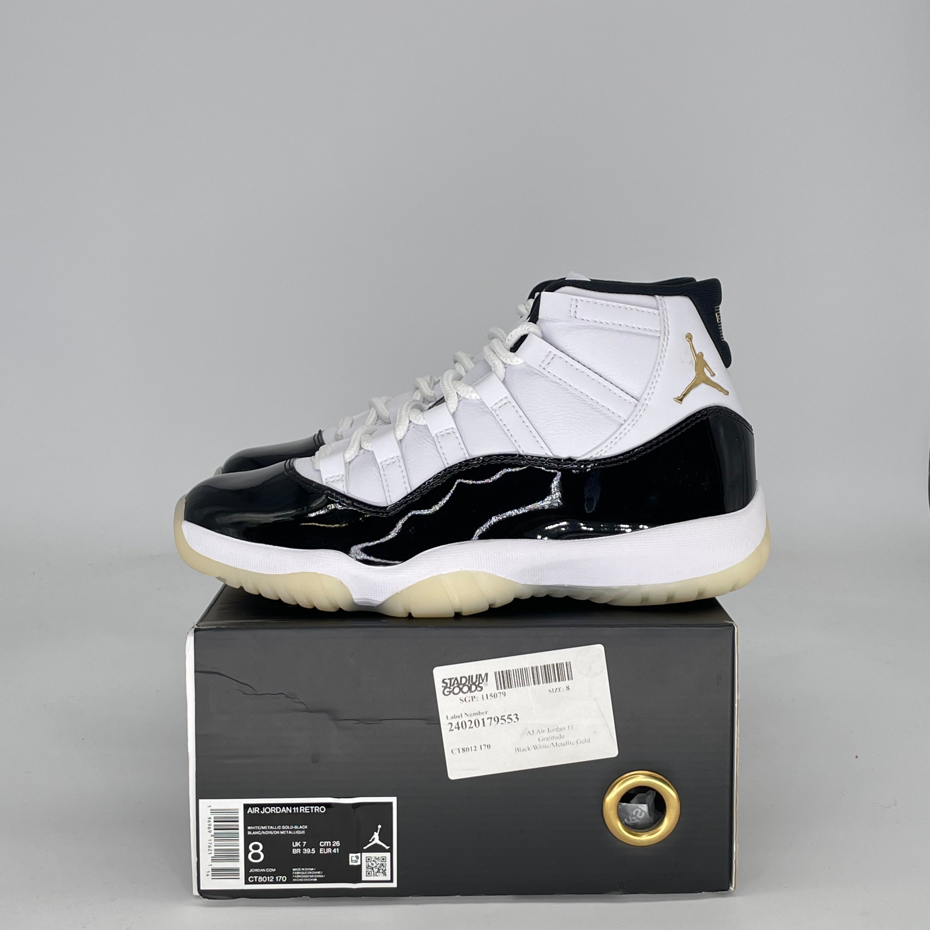 Black and white retro Jordan 11 size 8 still like new Jordan 11 Retro [Concord] — PURE main image 2