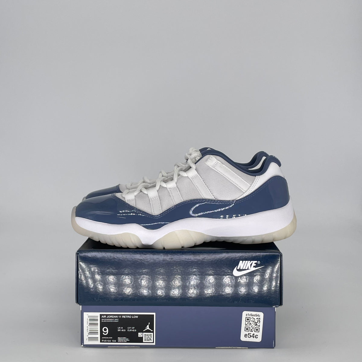 Jordan 11 Retro Low Diffused Blue