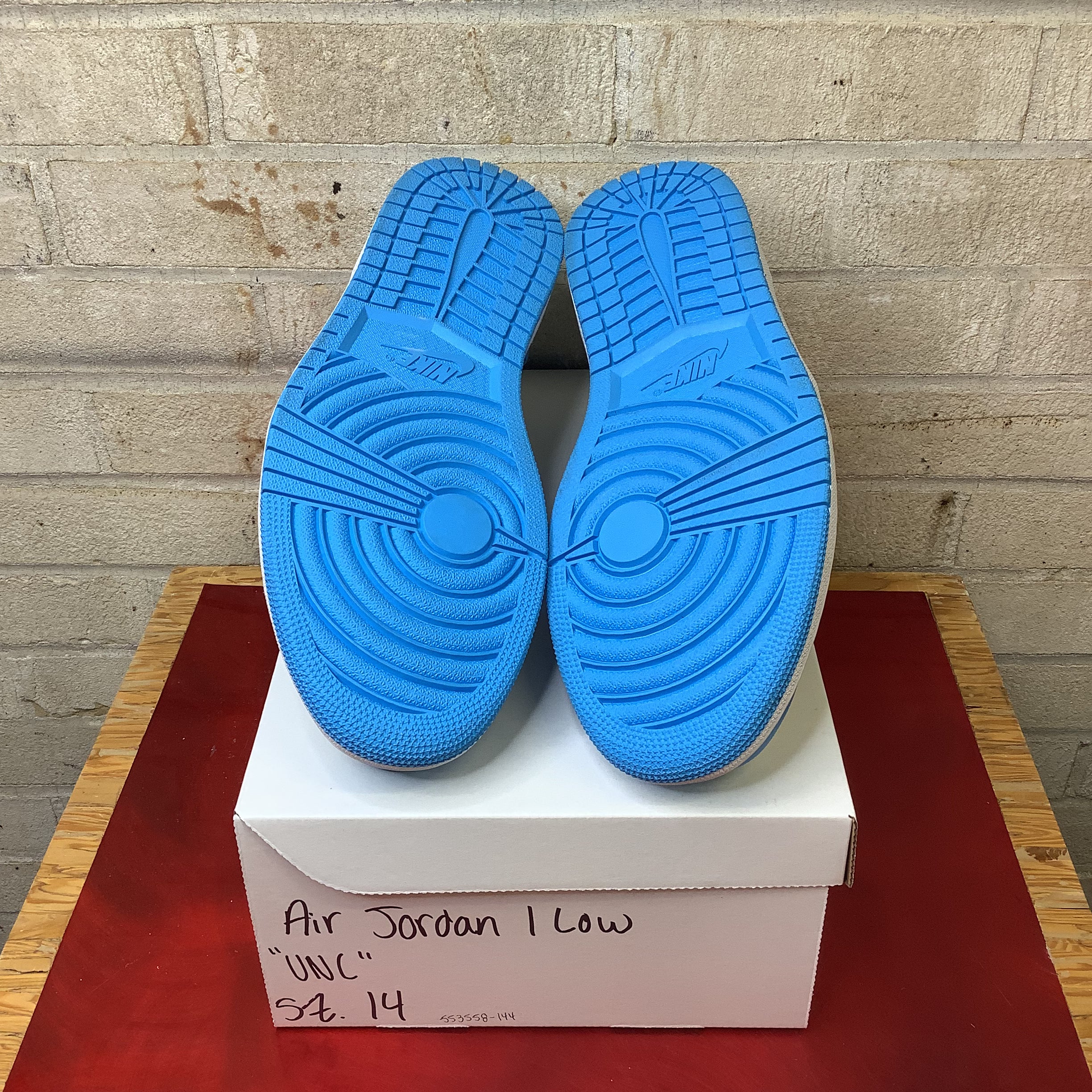 AIR JORDAN 1 LOW UNC SIZE 14 553558-144
