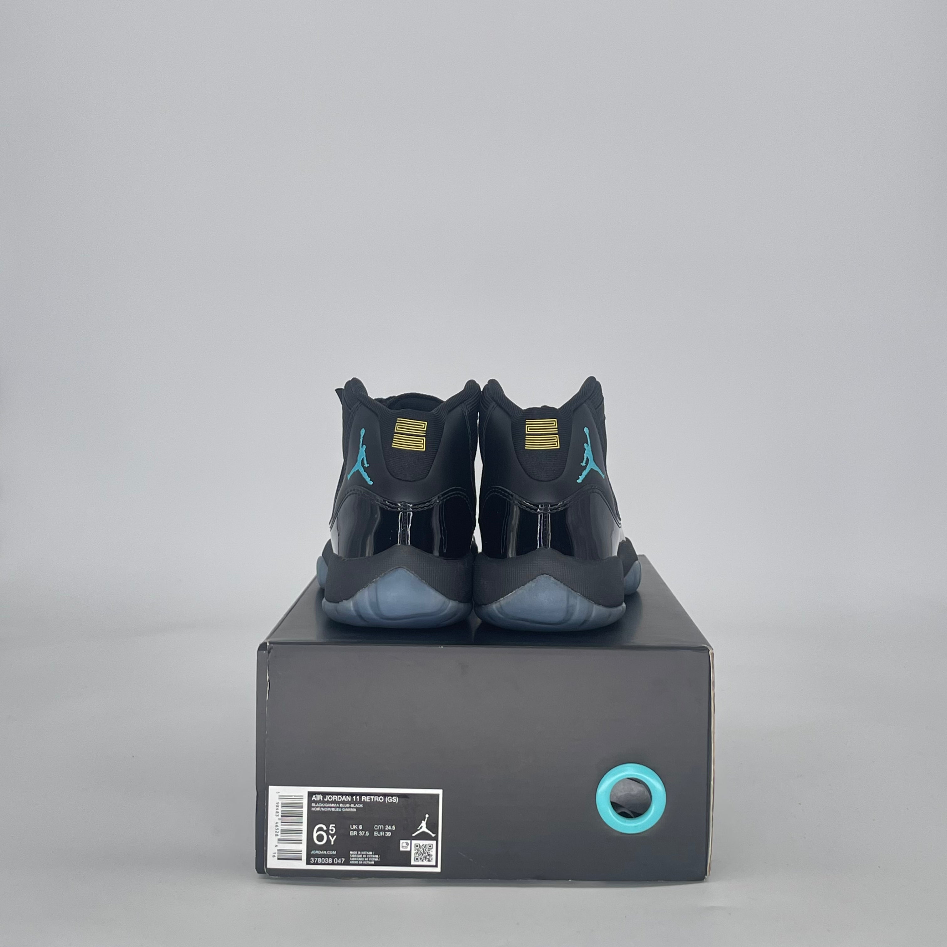 AIR JORDAN 11 GAMMA BLUE 378038-047 SIZE 6.5/8W GS