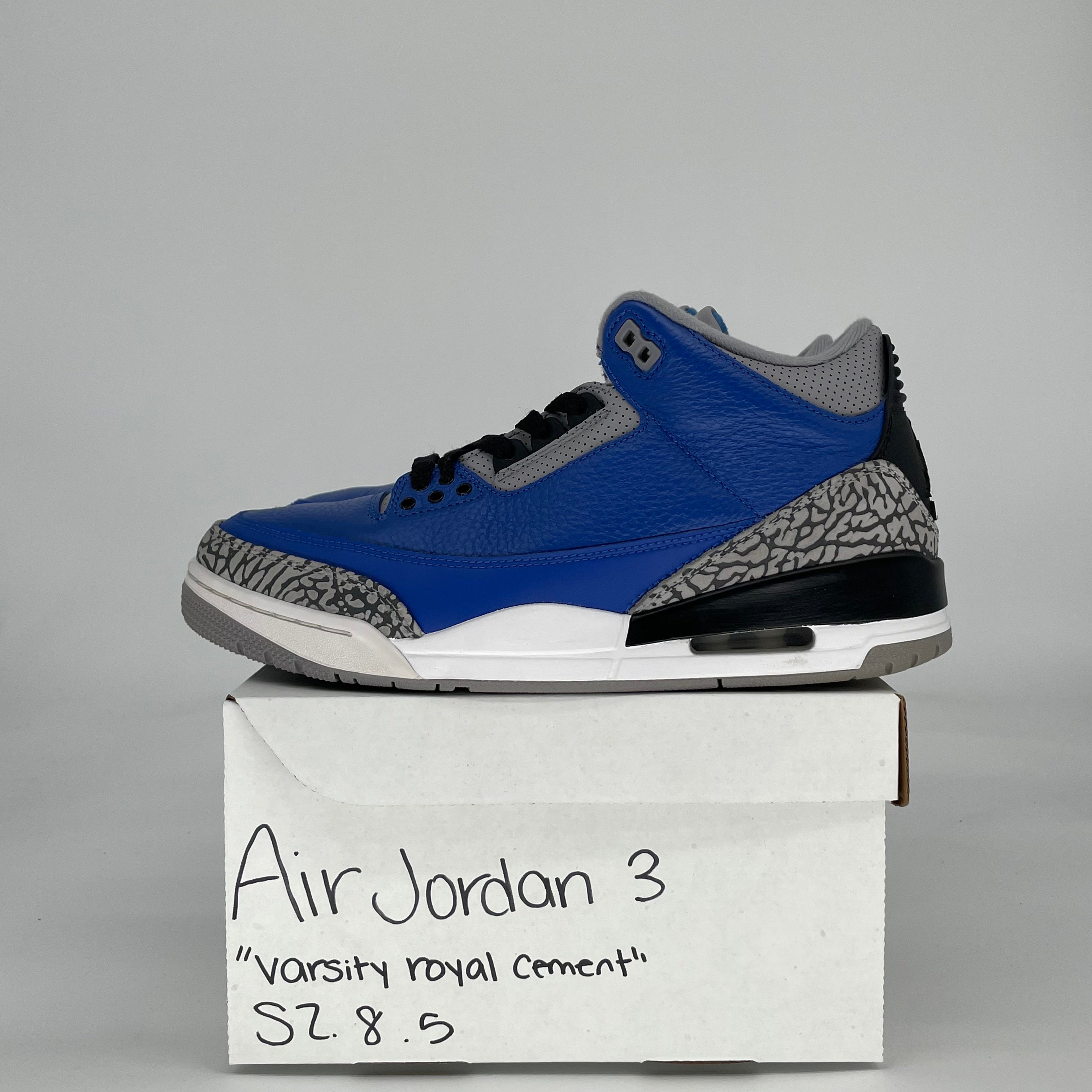 AIR JORDAN 3 VARSITY ROYAL CEMENT CT8532-400 SIZE 8.5/10W