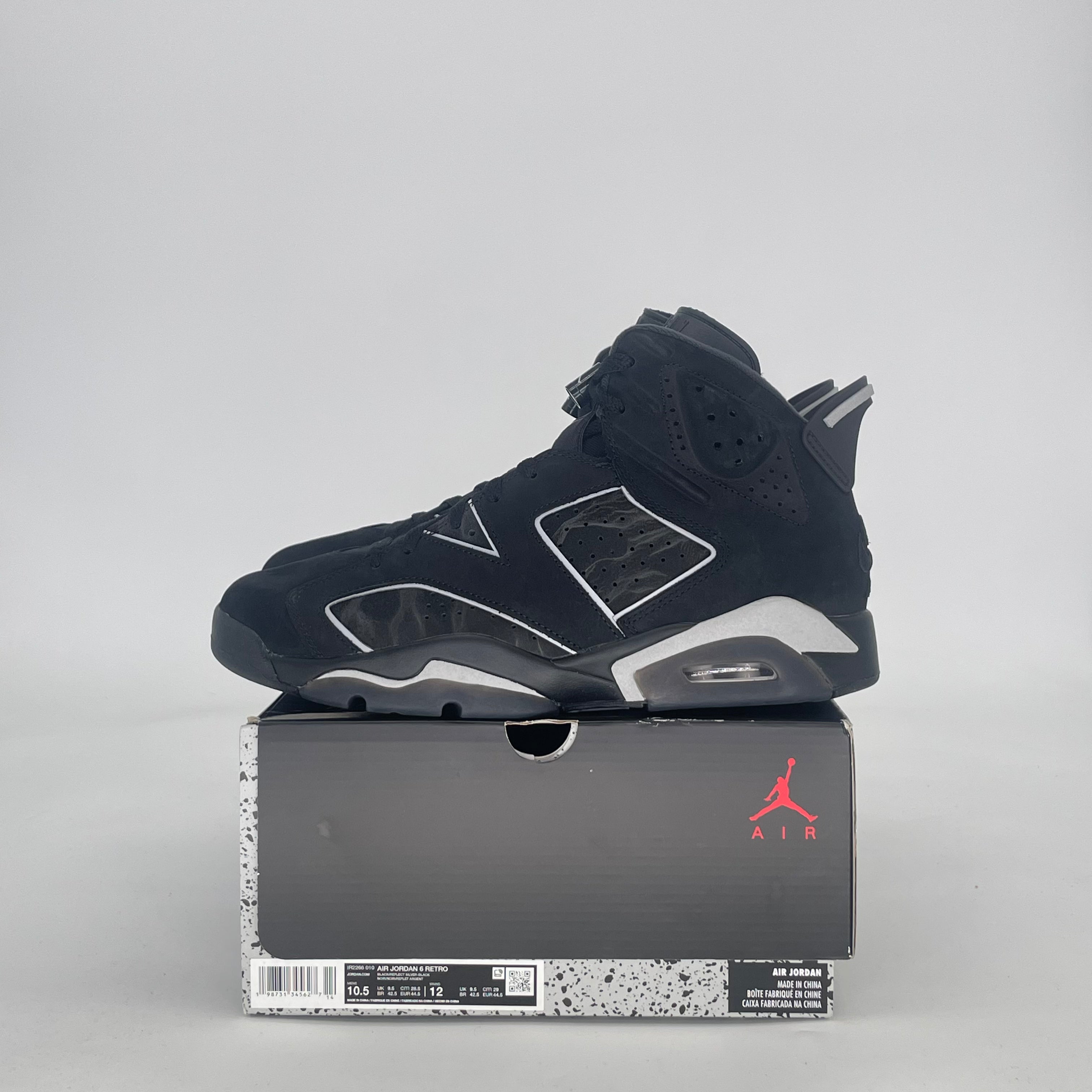 AIR JORDAN 6 CAP AND GOWN IR2266-010 SIZE 10.5/12W