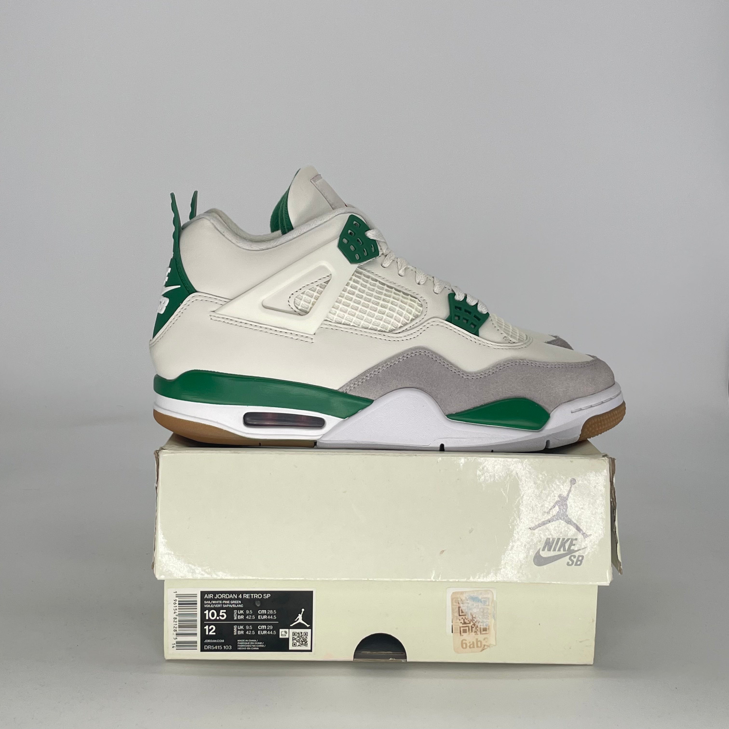 AIR JORDAN 4 SB PINE GREEN DR5415-103 SIZE 10.5/12W