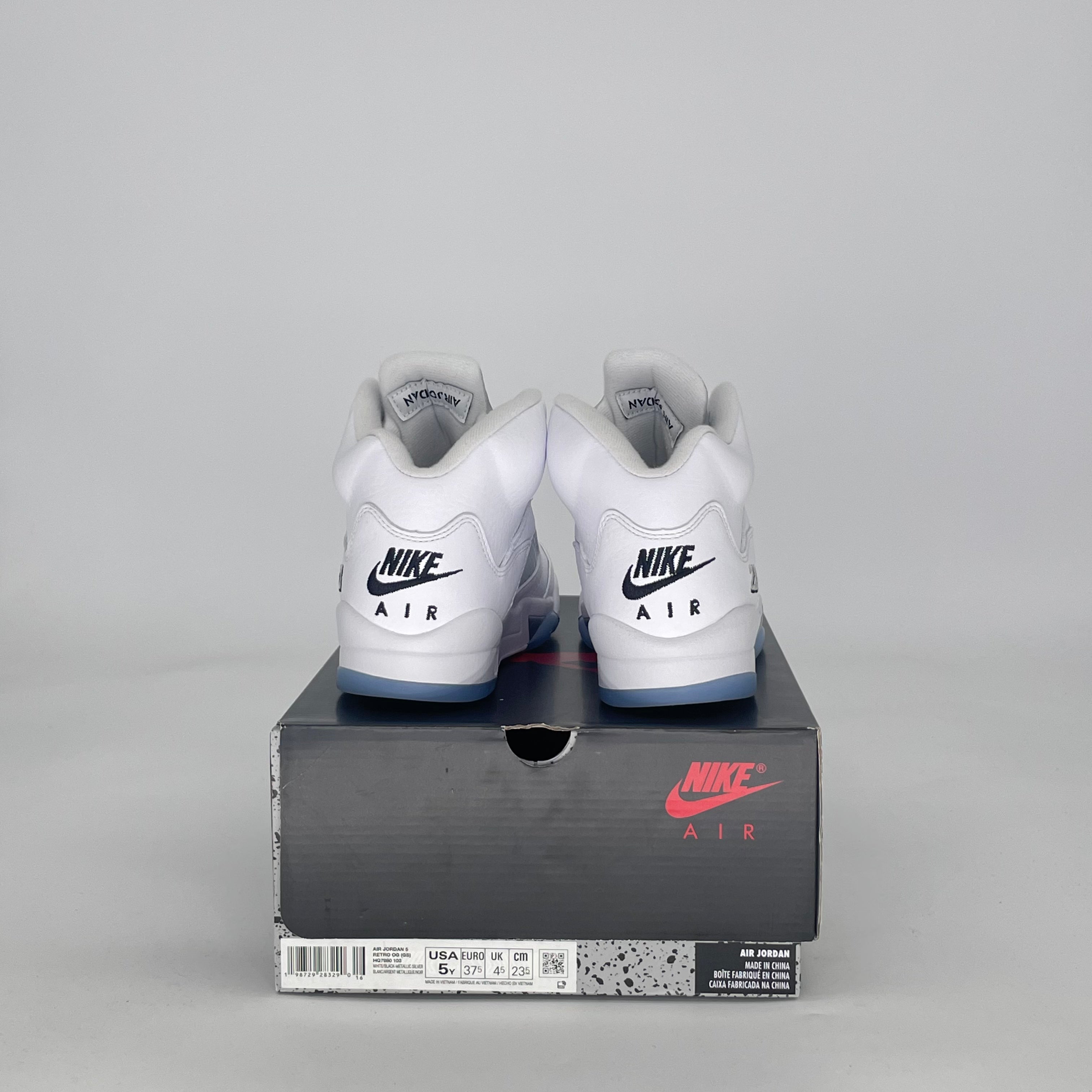 AIR JORDAN 5 WHITE METALLIC HQ7980-103 SIZE 5/6.5W GS