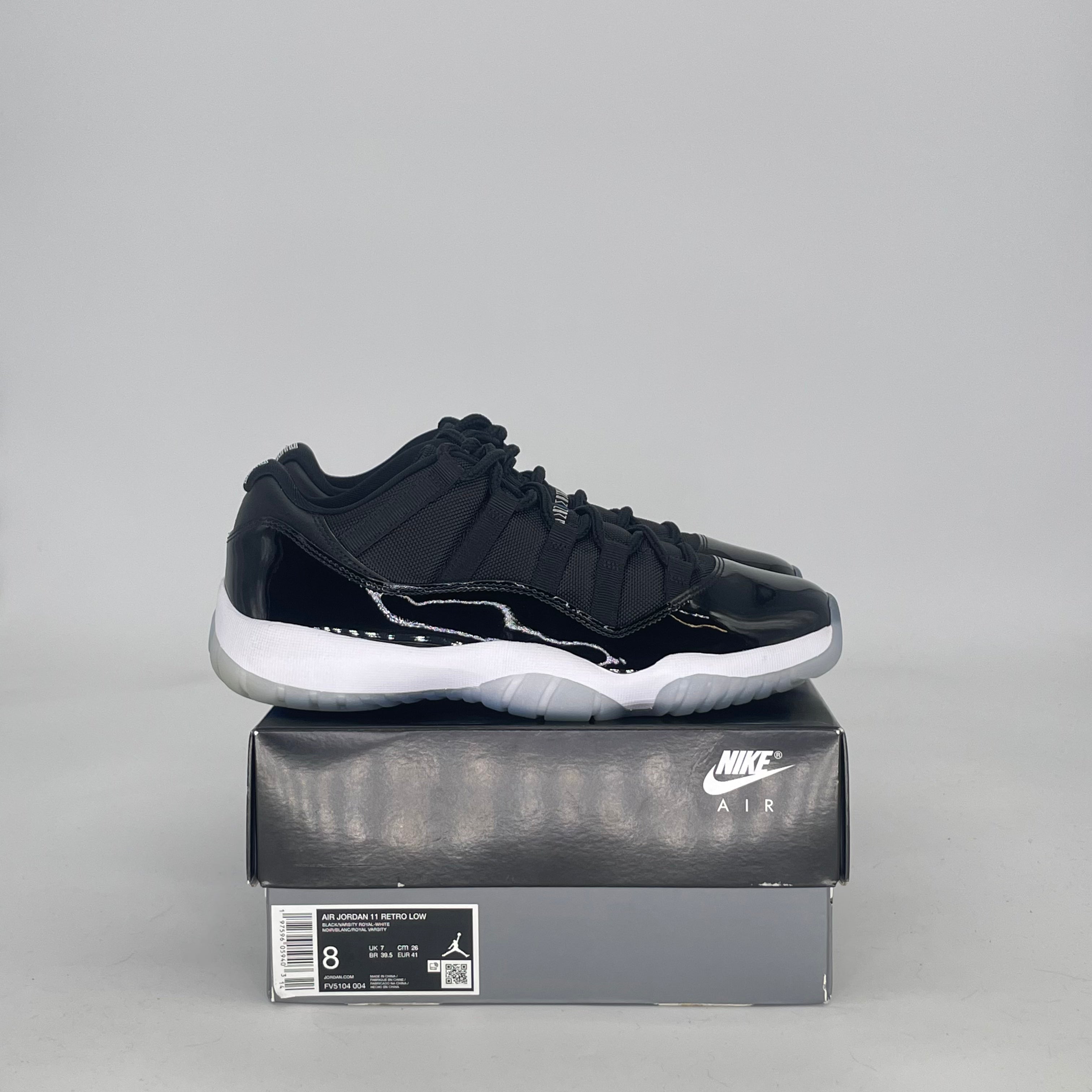 AIR JORDAN 11 LOW SPACE JAM FV5104-004 SIZE 8/9.5W