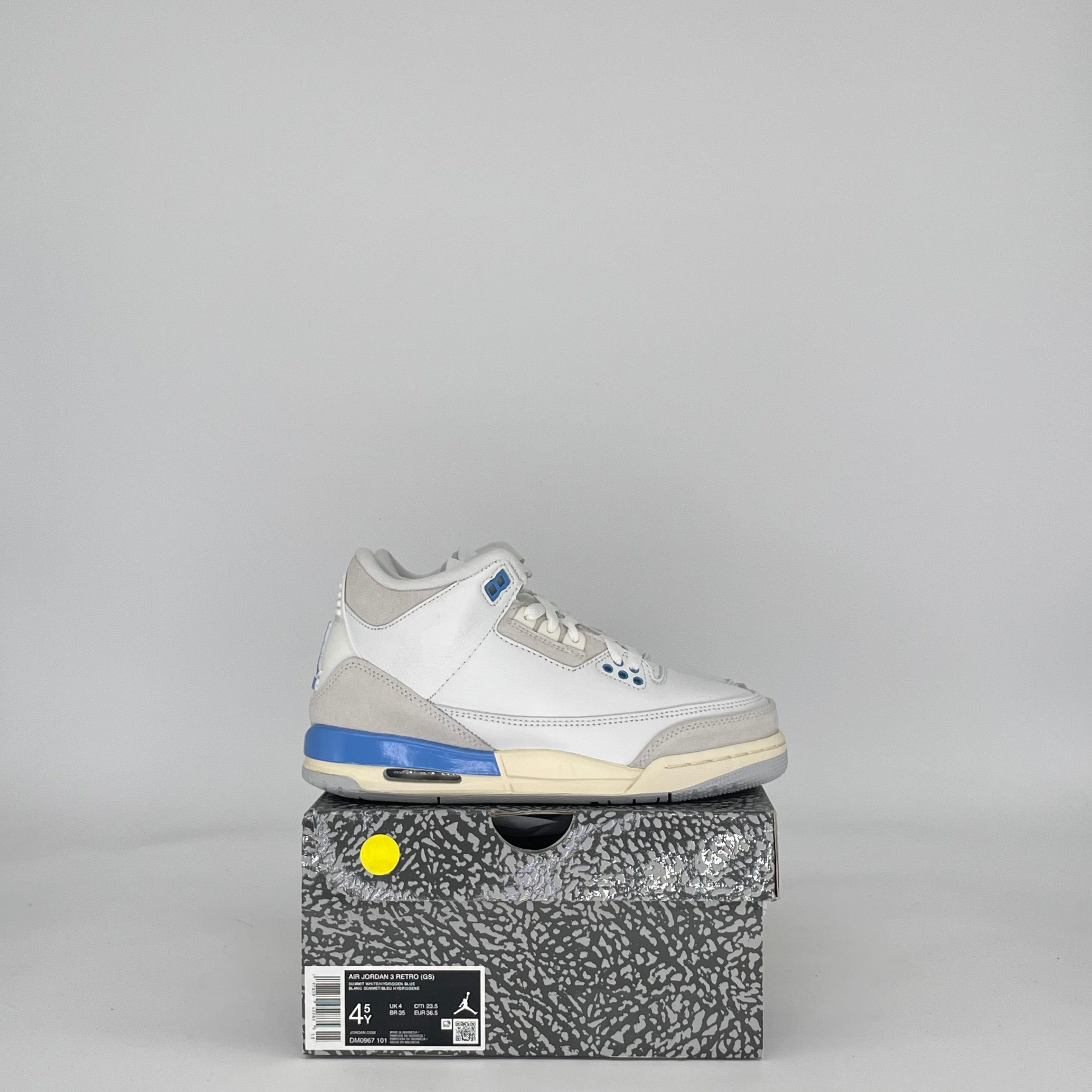 AIR JORDAN 3 LUCKY SHORTS DM0967-101 SIZE 4.5/6W GS