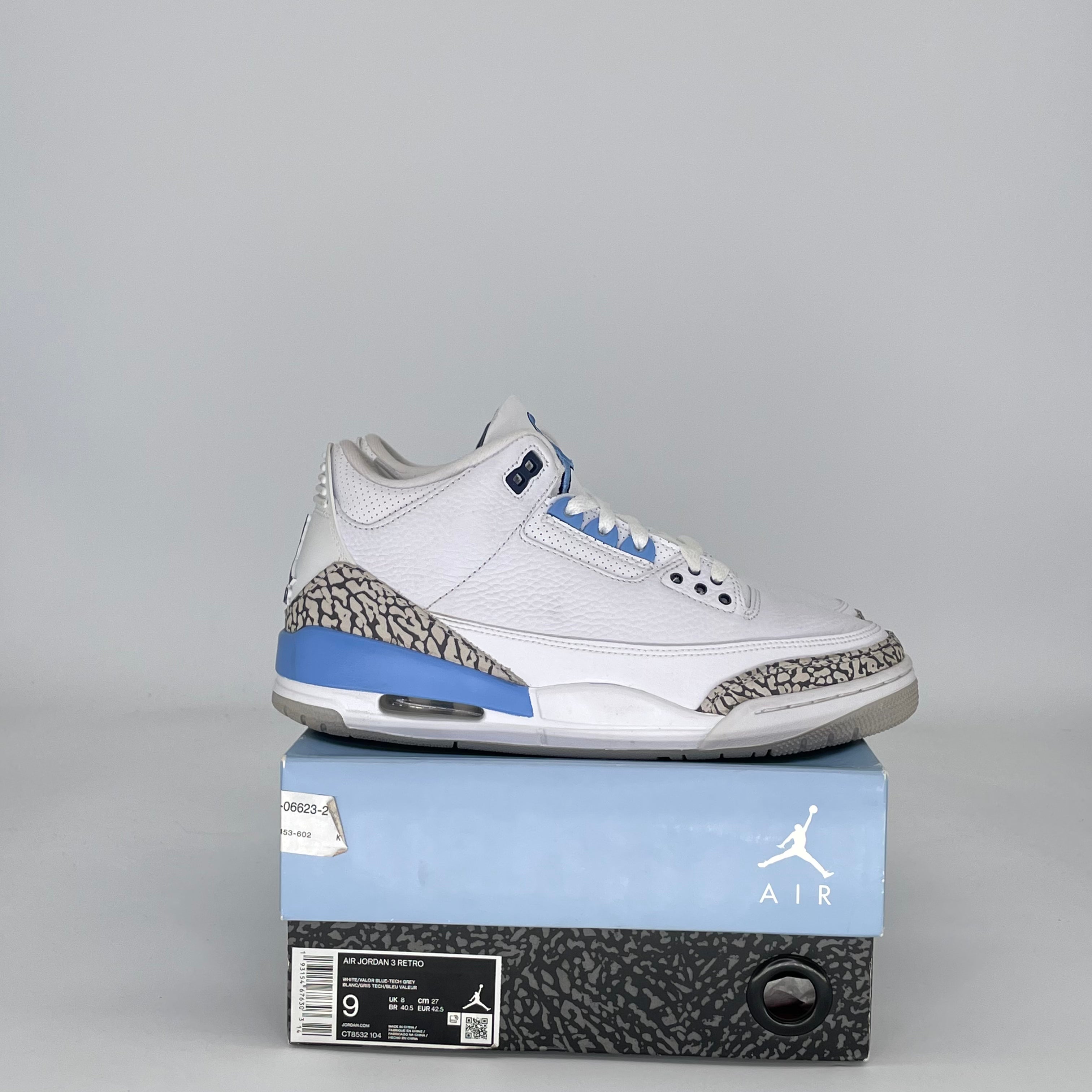 AIR JORDAN 3 UNC CT8532-104 SIZE 9/10.5W