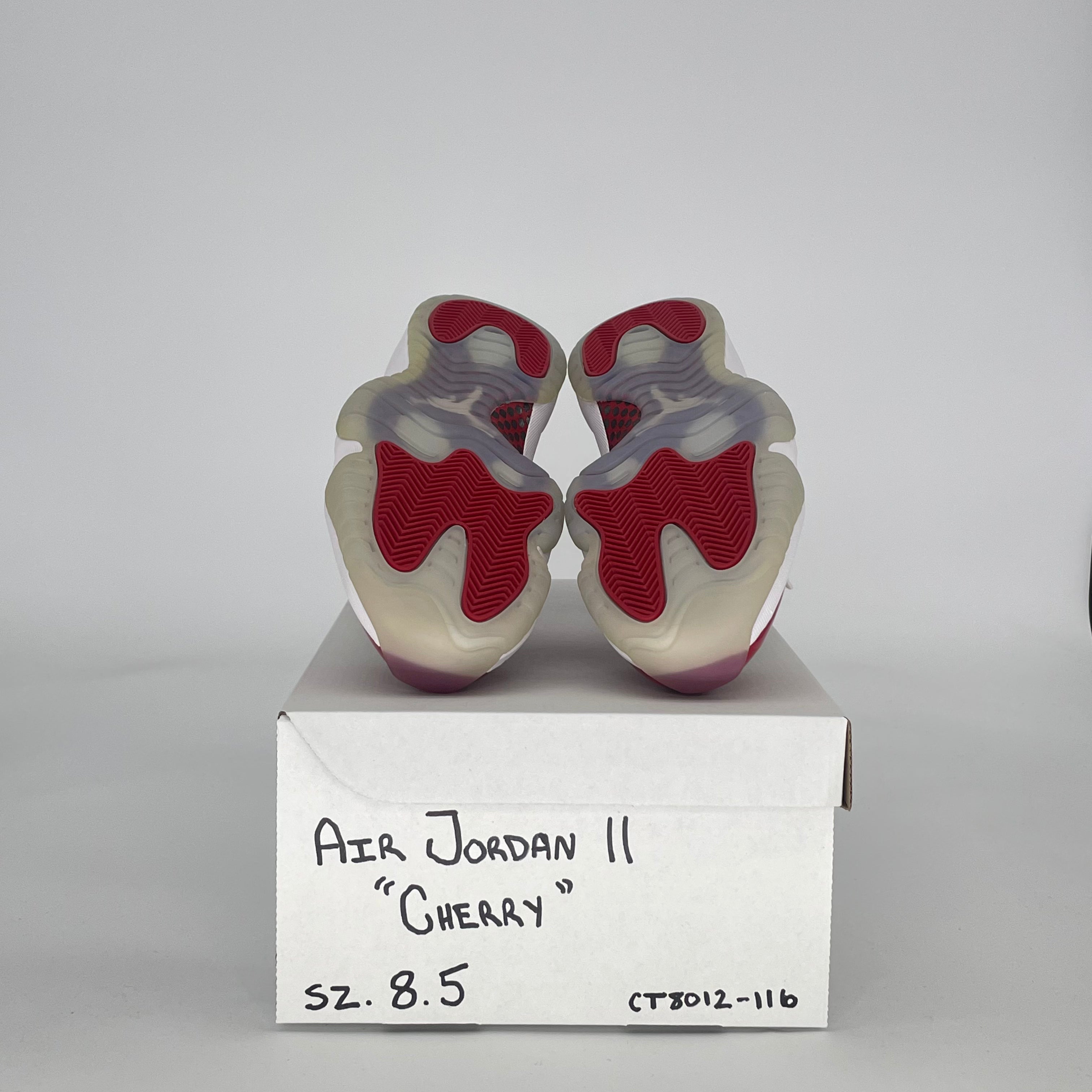 AIR JORDAN 11 CHERRY CT8012-116 SIZE 8.5/10W