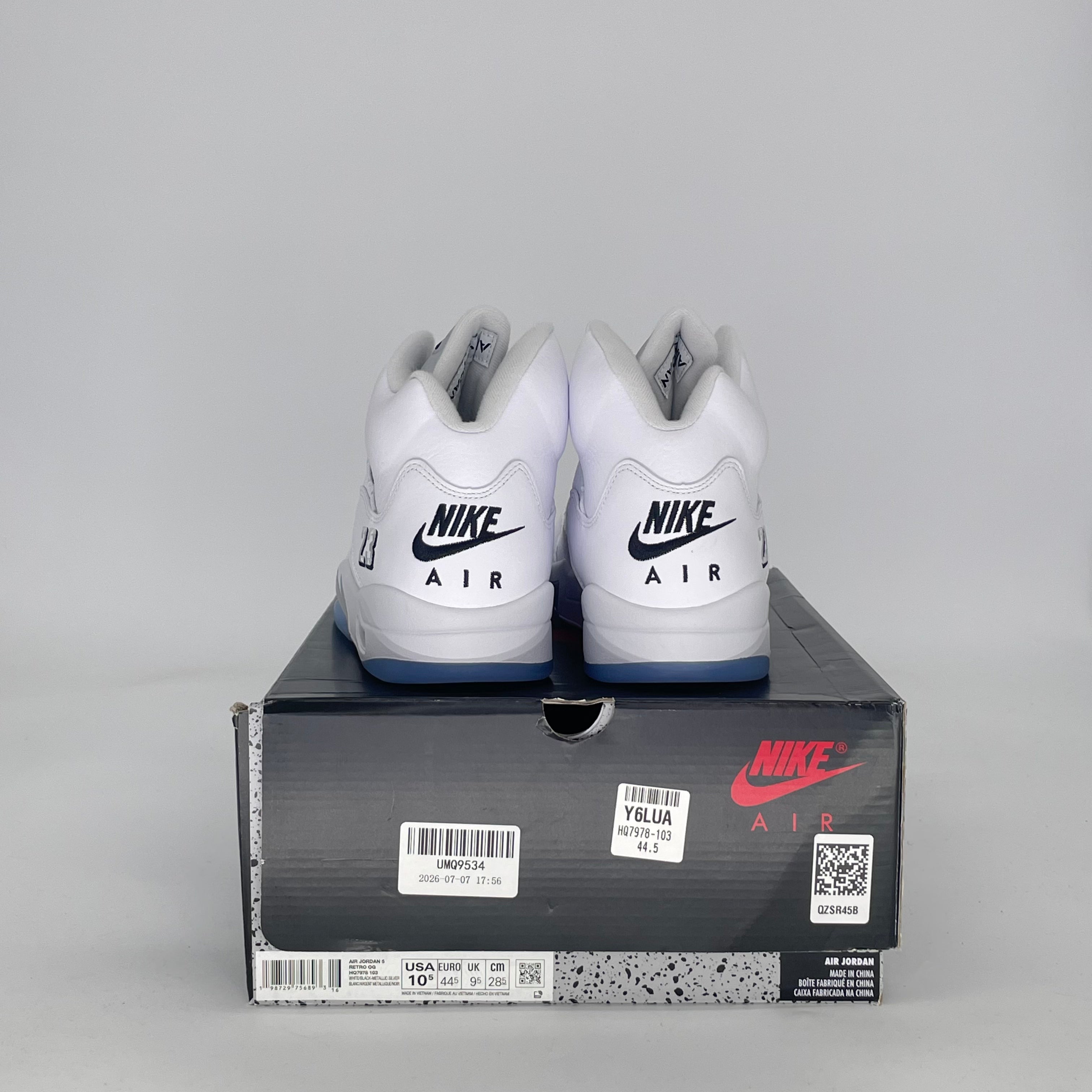 AIR JORDAN 5 WHITE METALLIC HQ7978-103 SIZE 10.5/12W