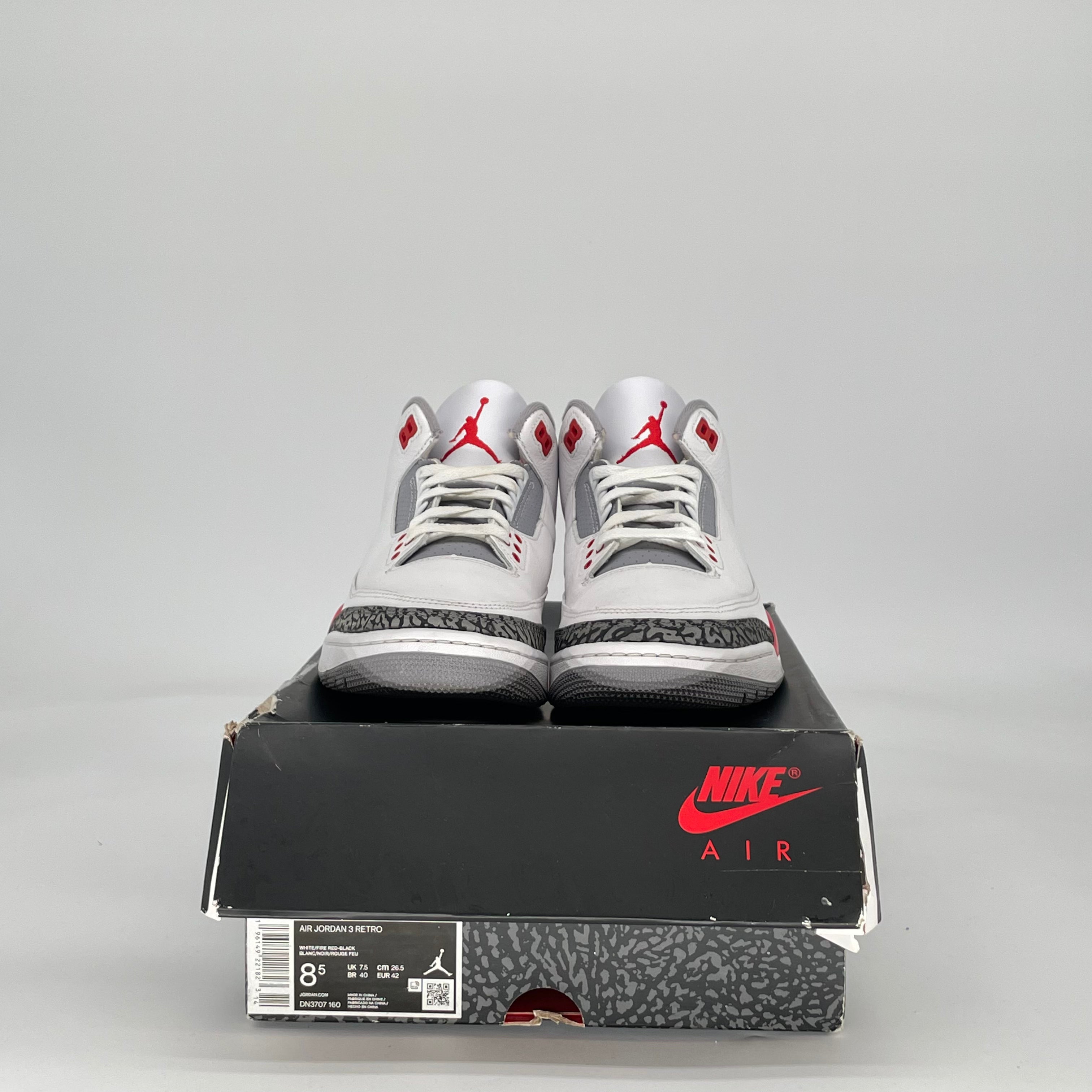 AIR JORDAN 3 FIRE RED DN3707-160 SIZE 8.5/10W