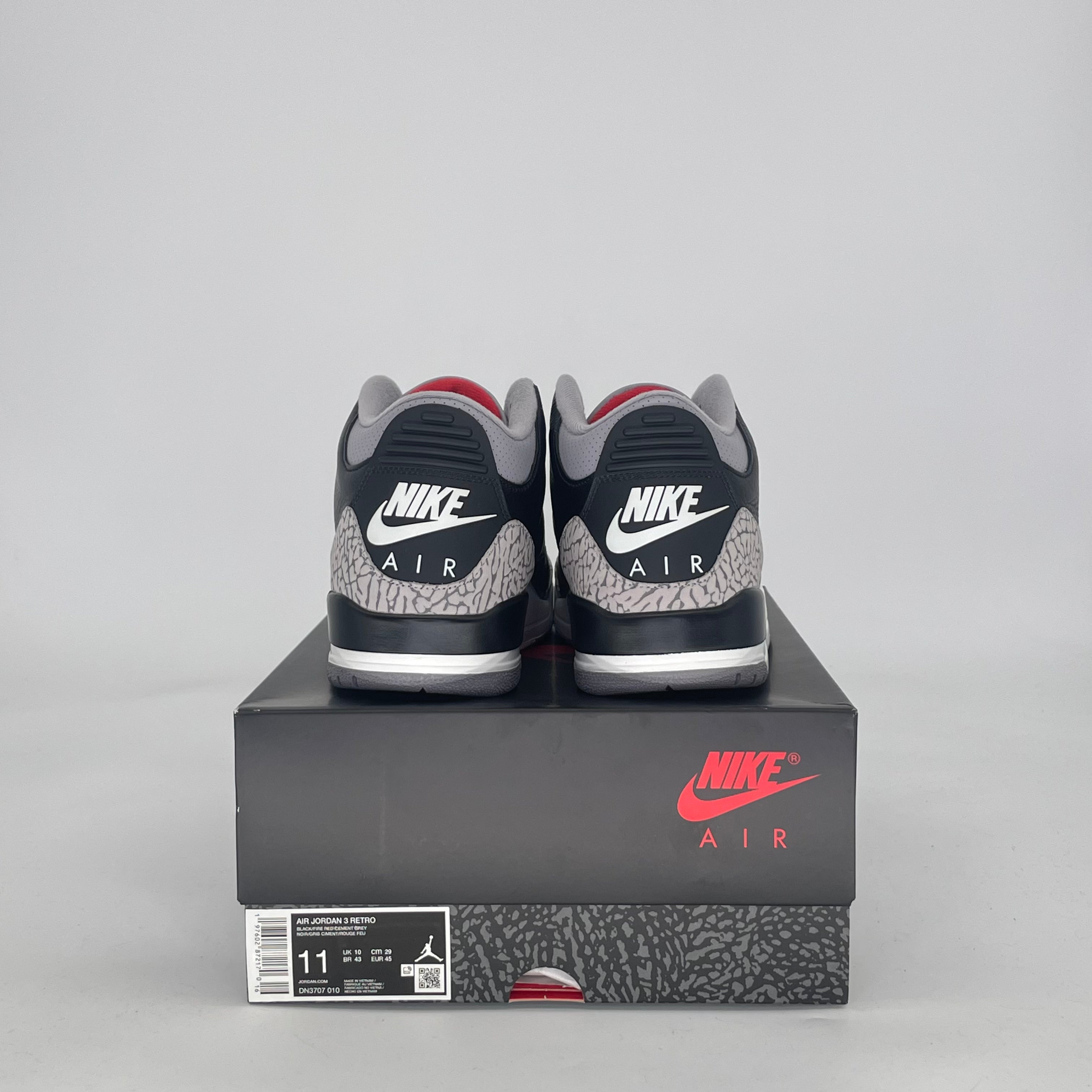 AIR JORDAN 3 BLACK CEMENT DN3707-010 SIZE 11/12.5W