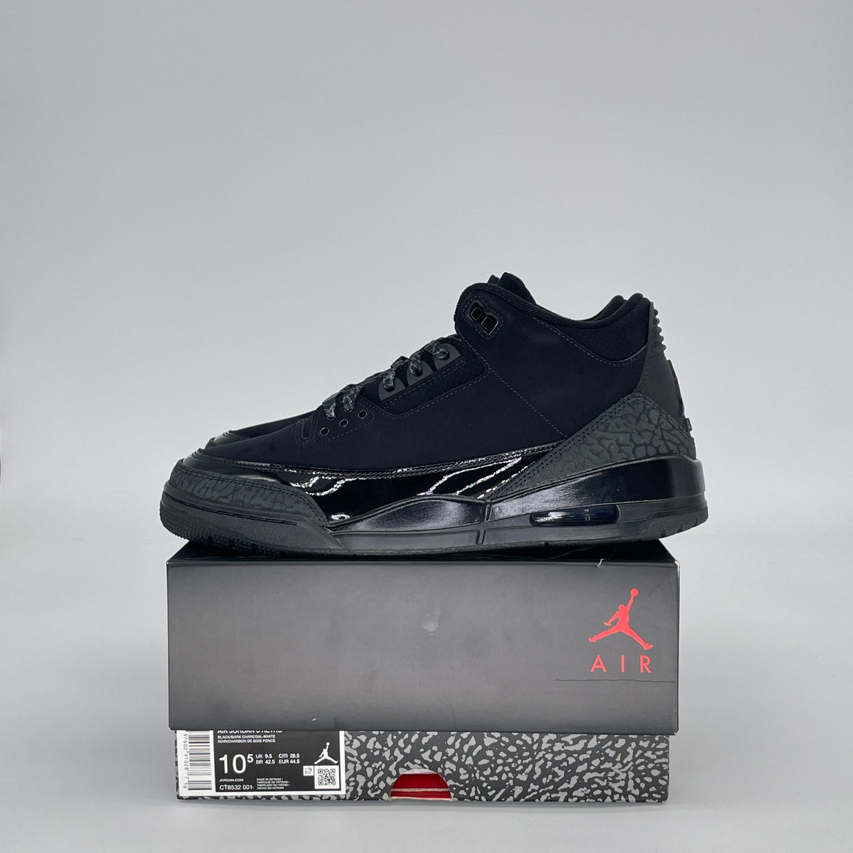 Jordan 3 Retro Black Cat (2025)