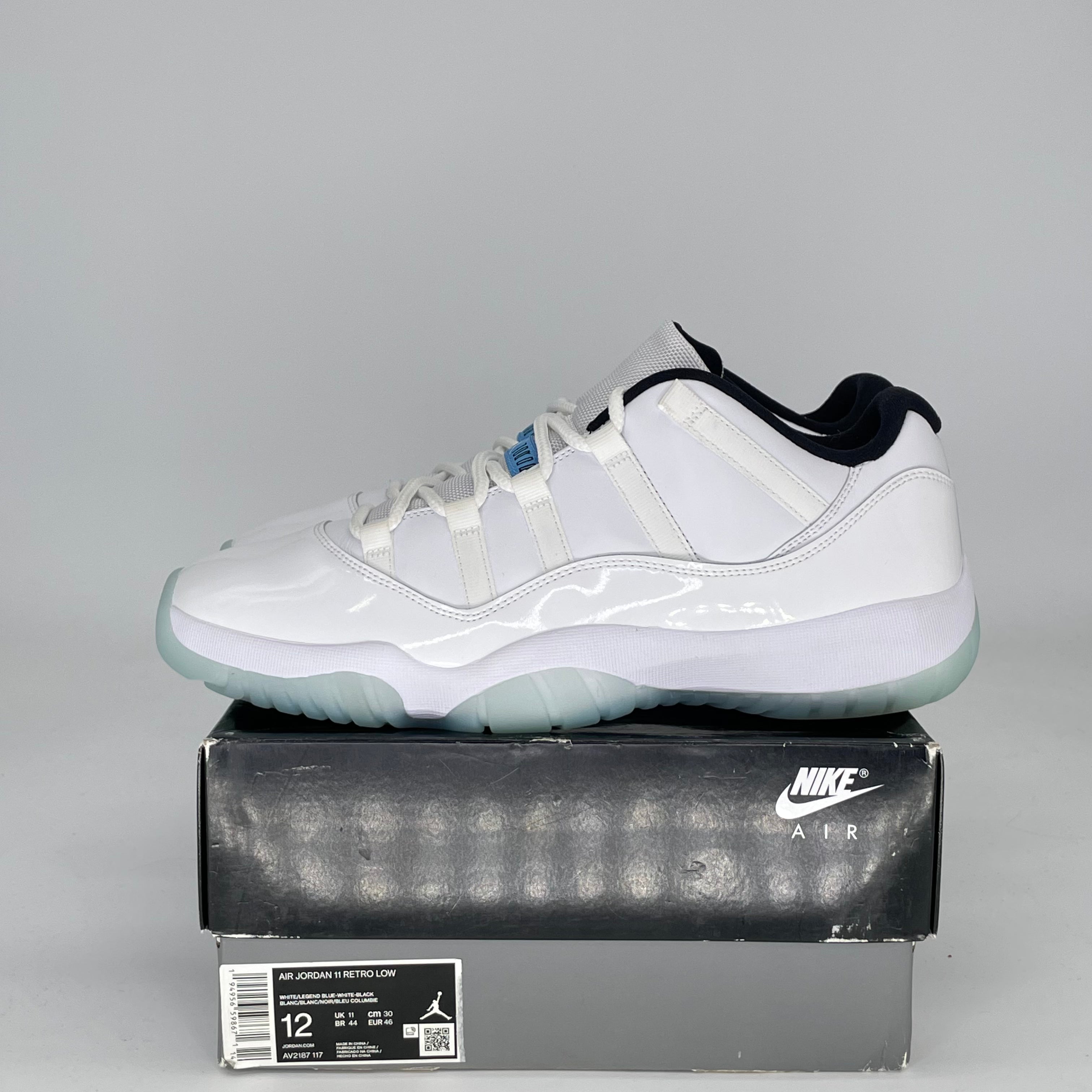 Nike Air Jordan 11 Retro Low \