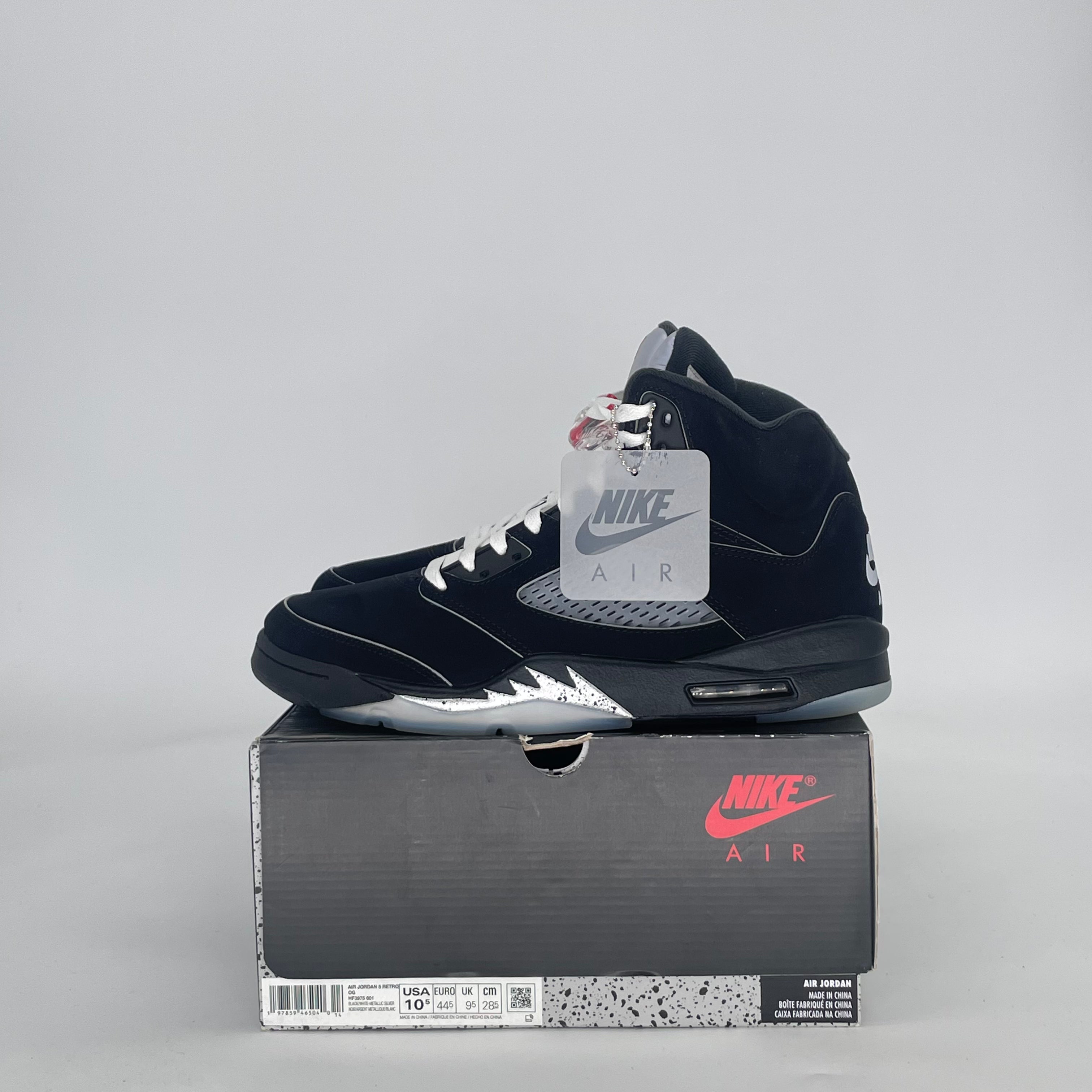 AIR JORDAN 5 BLACK METALLIC REIMAGINED HF3975-001 SIZE 10.5/12W