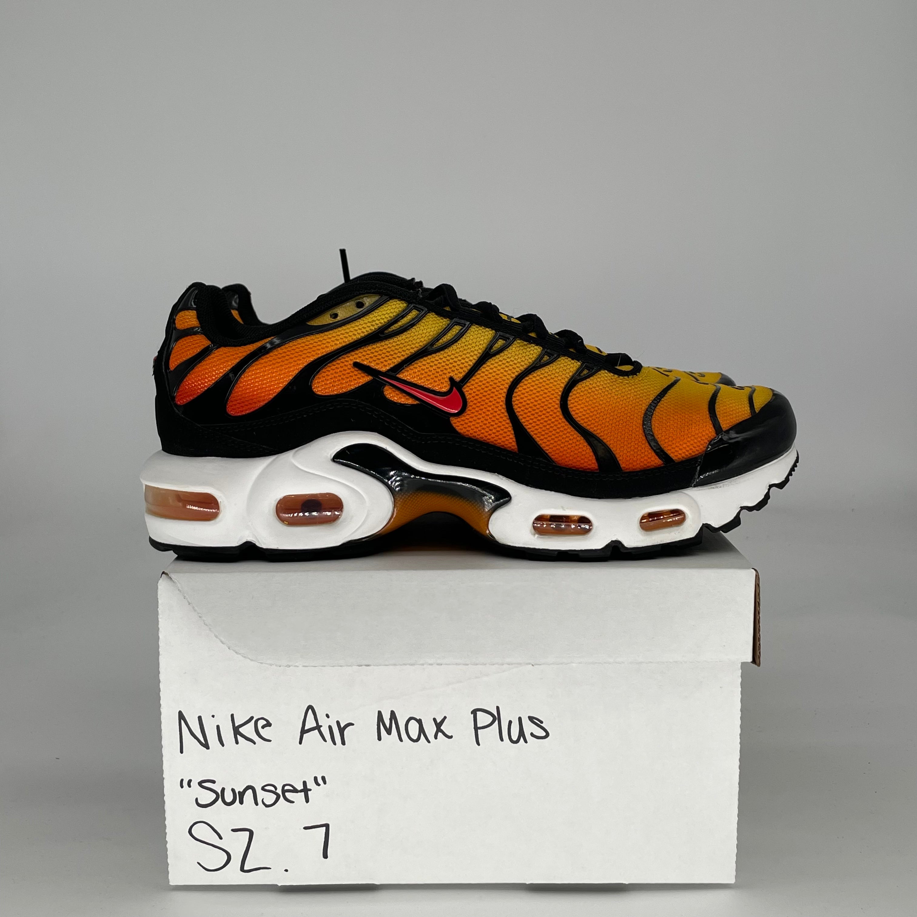NIKE AIR MAX PLUS SUNSET CD0609-029 SIZE 7/8.5W