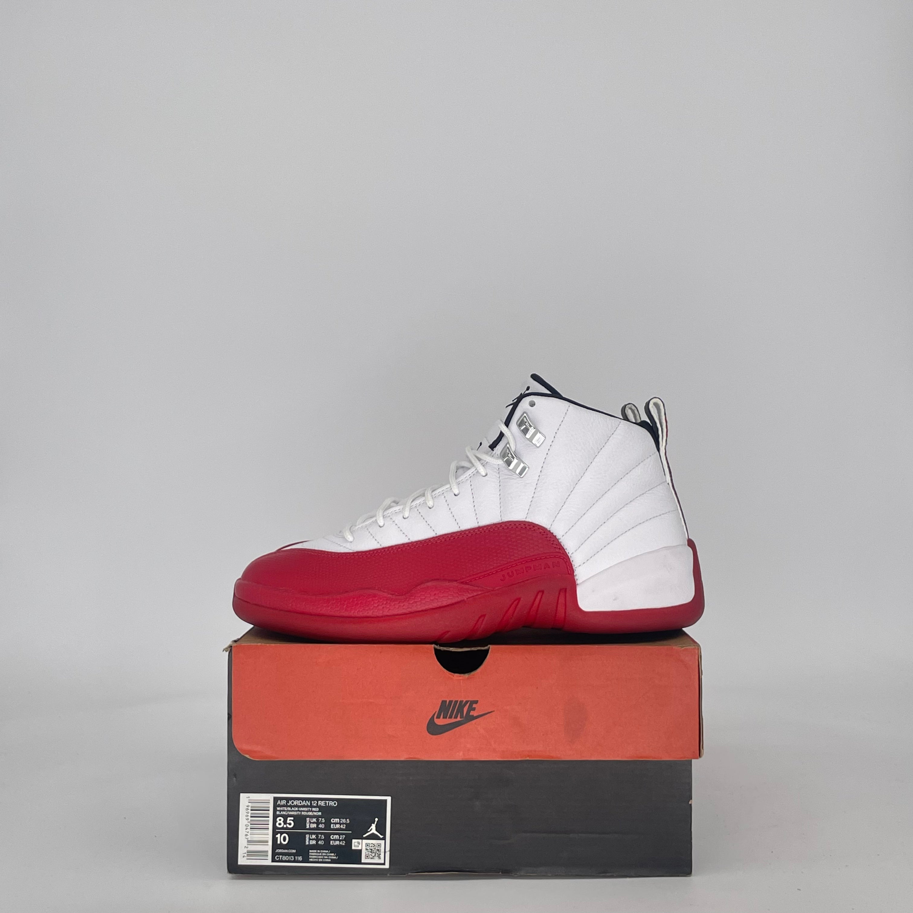 AIR JORDAN 12 CHERRY CT8013-116 SIZE 8.5/10W