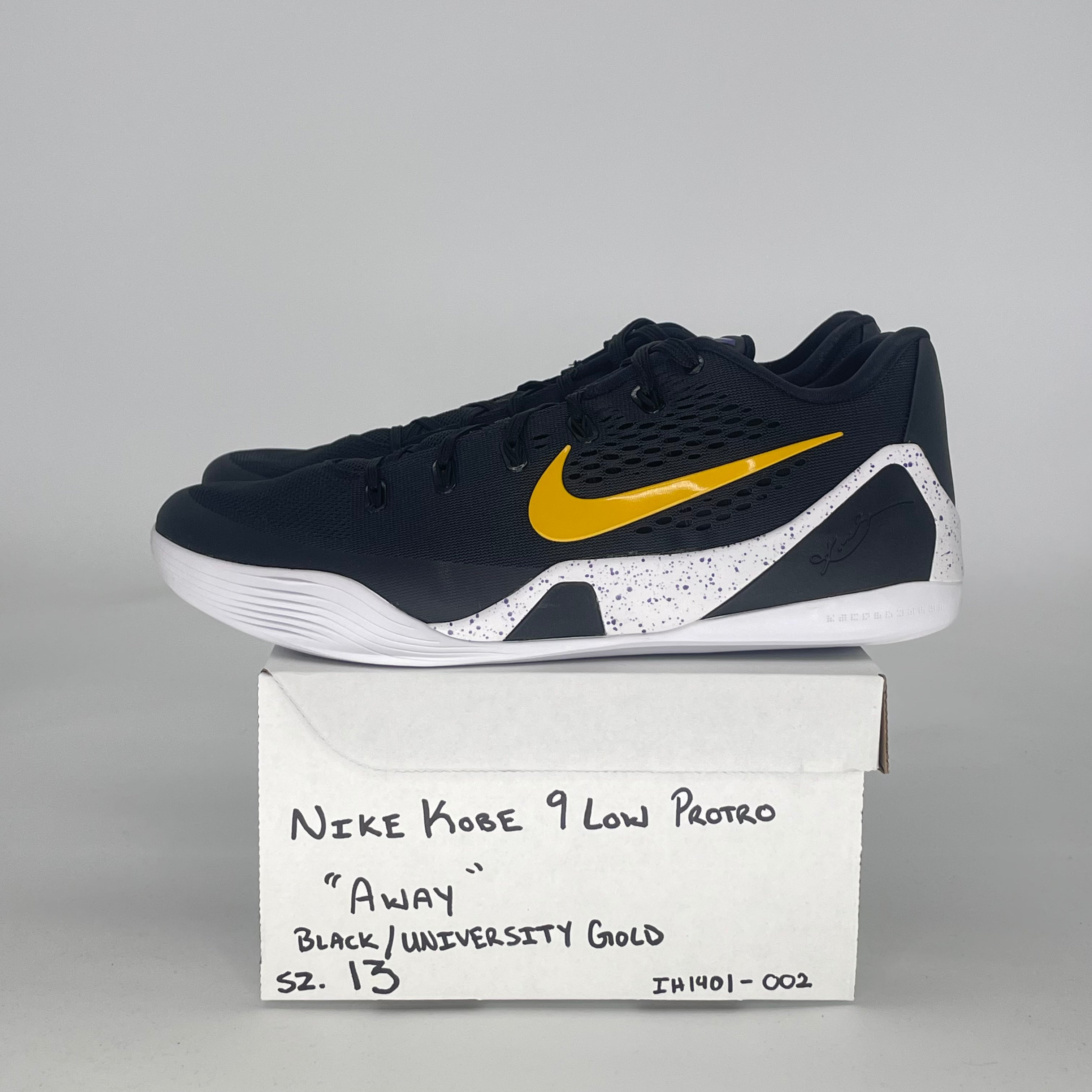NIKE KOBE 9 EM LOW PROTRO BLACK UNIVERSITY GOLD IH1401-002 SIZE 13/14.5W