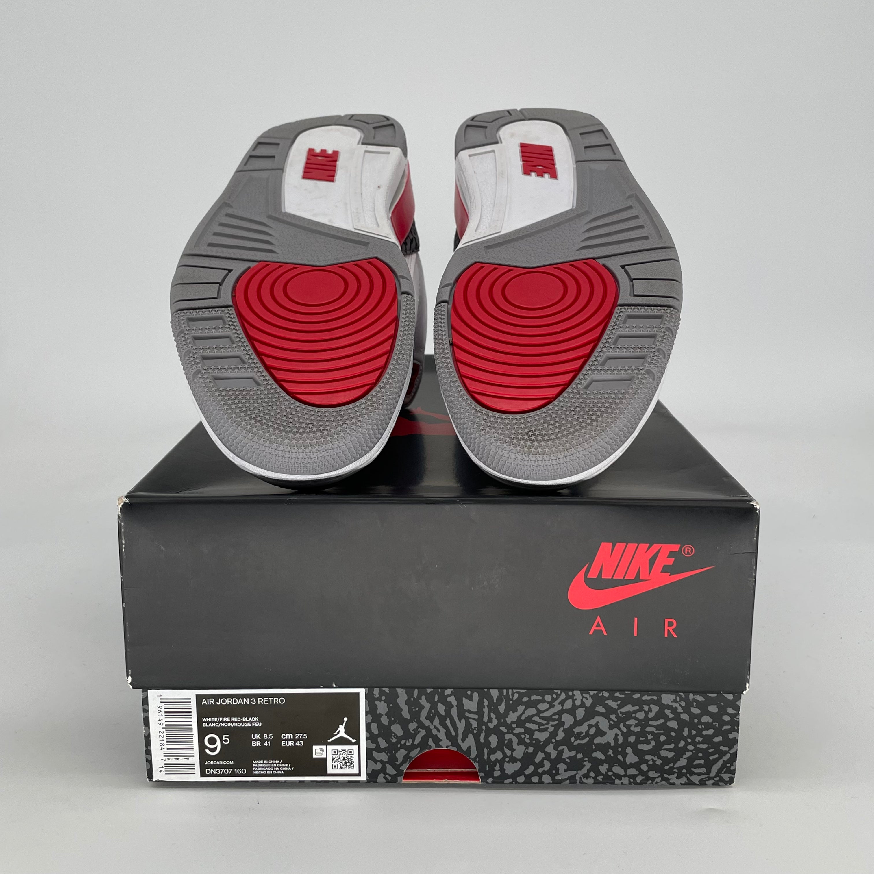 AIR JORDAN 3 FIRE RED DN3707-160 SIZE 9.5/11W