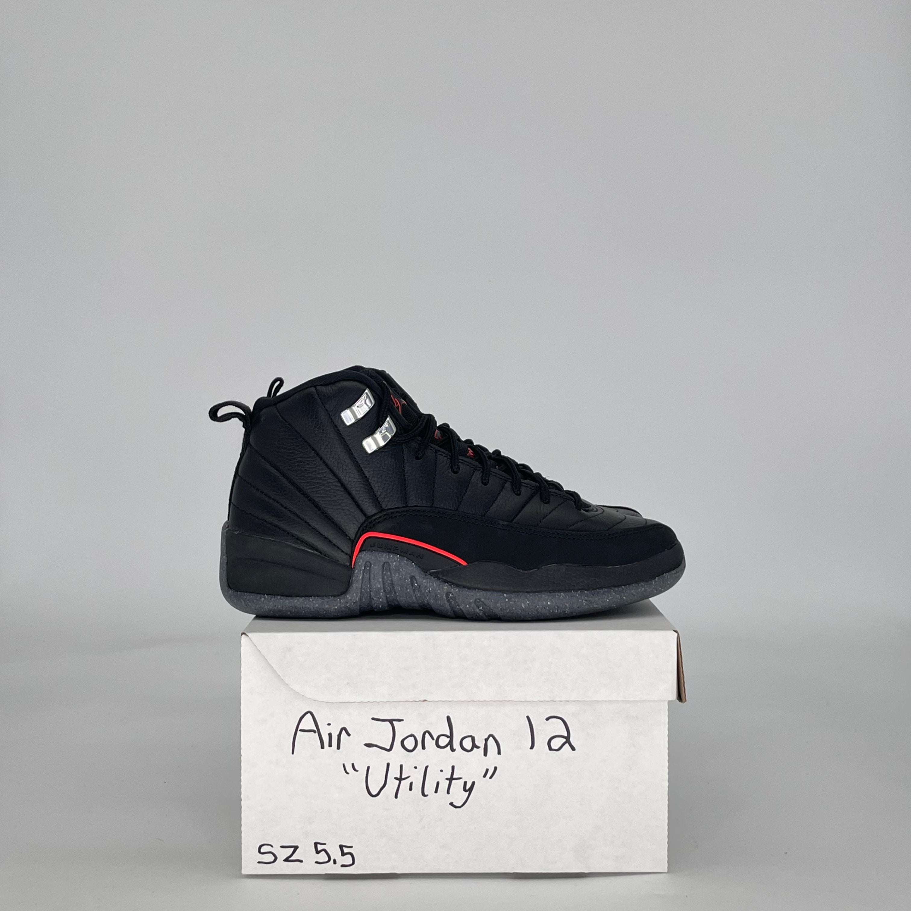 AIR JORDAN 12 UTILITY DM5204-006 SIZE 5.5/7W GS