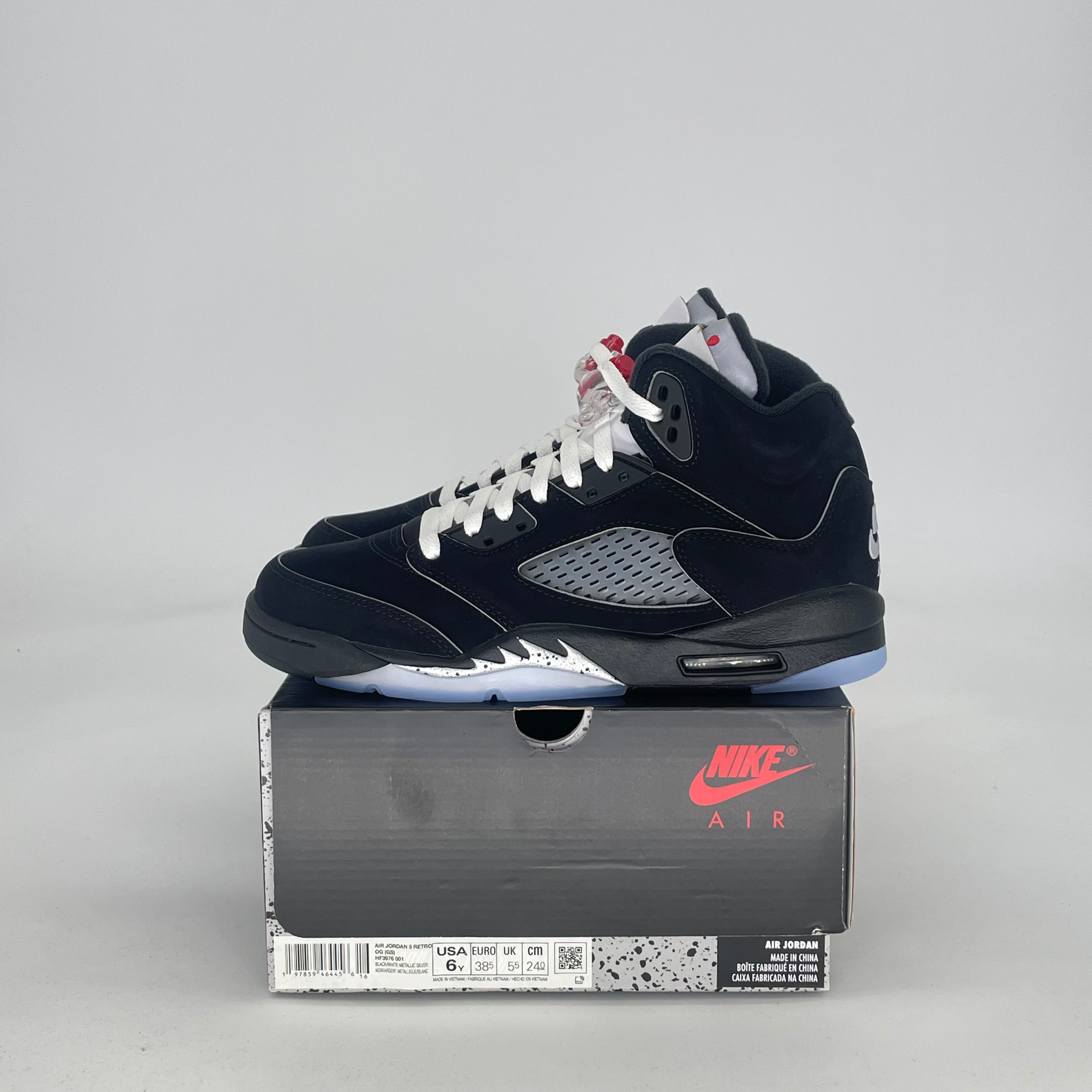 AIR JORDAN 5 BLACK METALLIC REIMAGINED HF3976-001 SIZE 6/7.5W GS