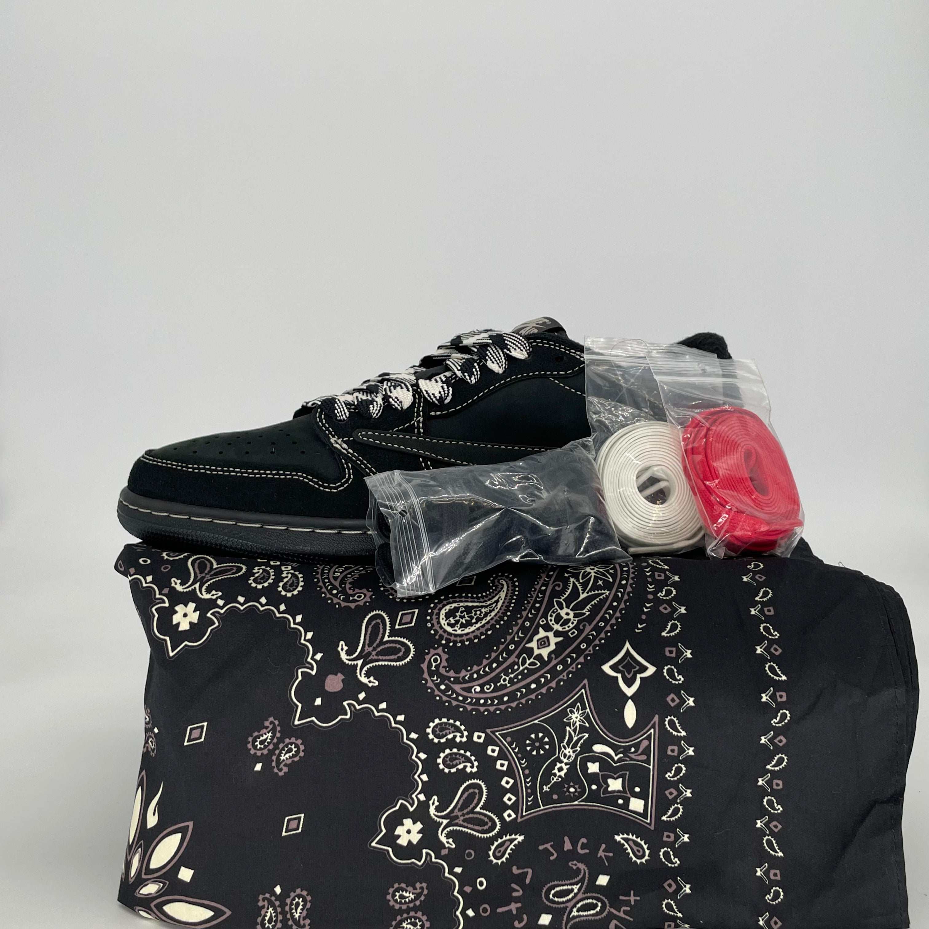 AIR JORDAN 1 LOW X TRAVIS SCOTT BLACK PHANTOM DM7866-001 SIZE 10.5/12W