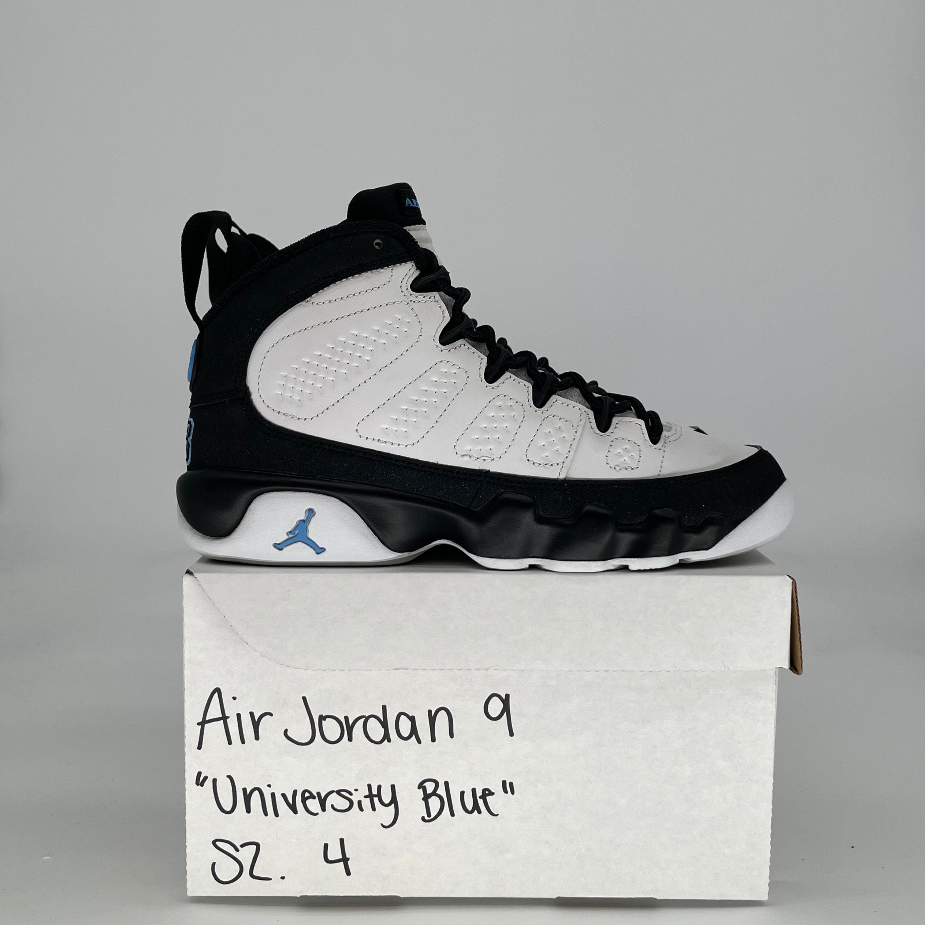 AIR JORDAN 9 UNIVERSITY BLUE 302359-140 SIZE 4/5.5W