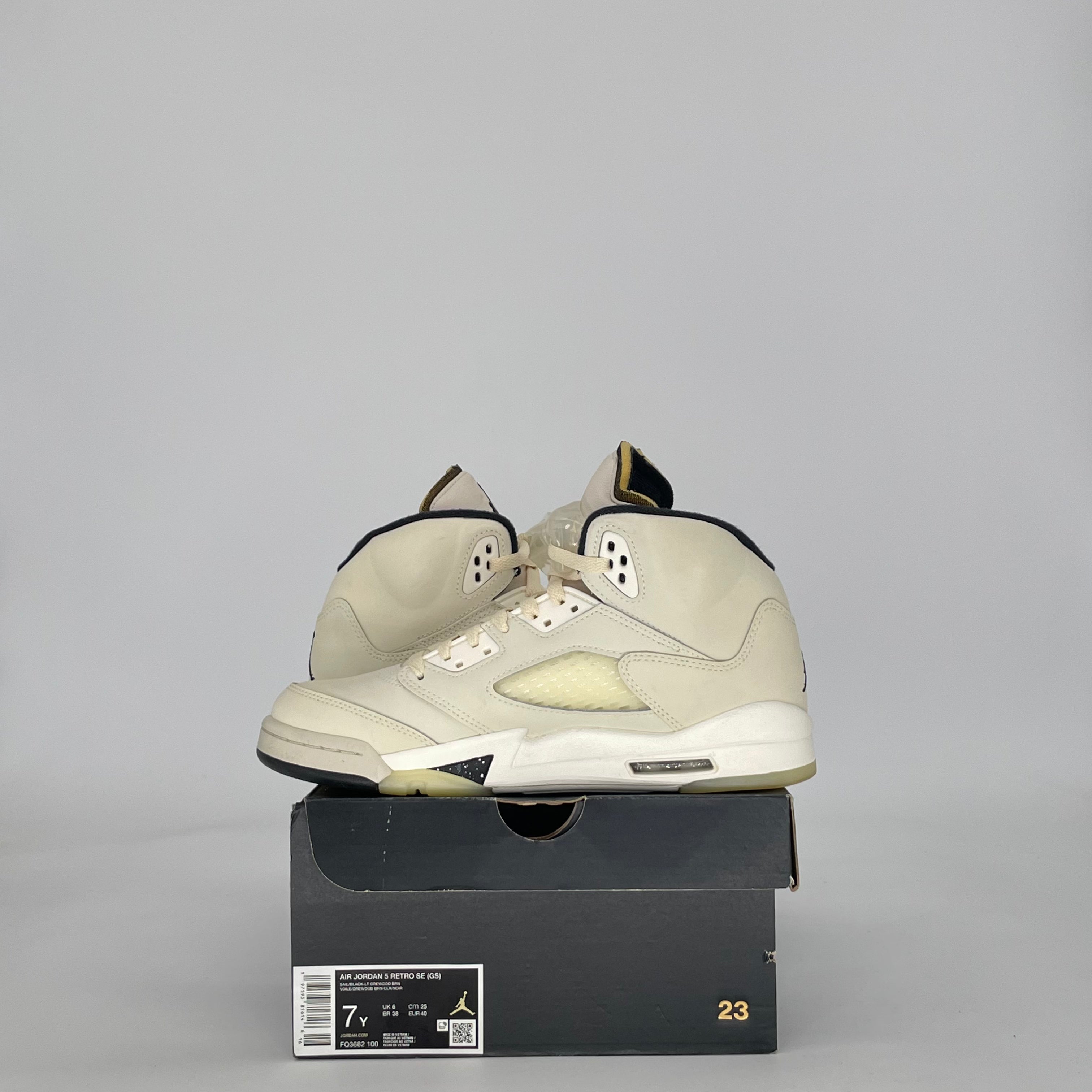 AIR JORDAN 5 SAIL FQ3682-100 SIZE 7/8.5W GS