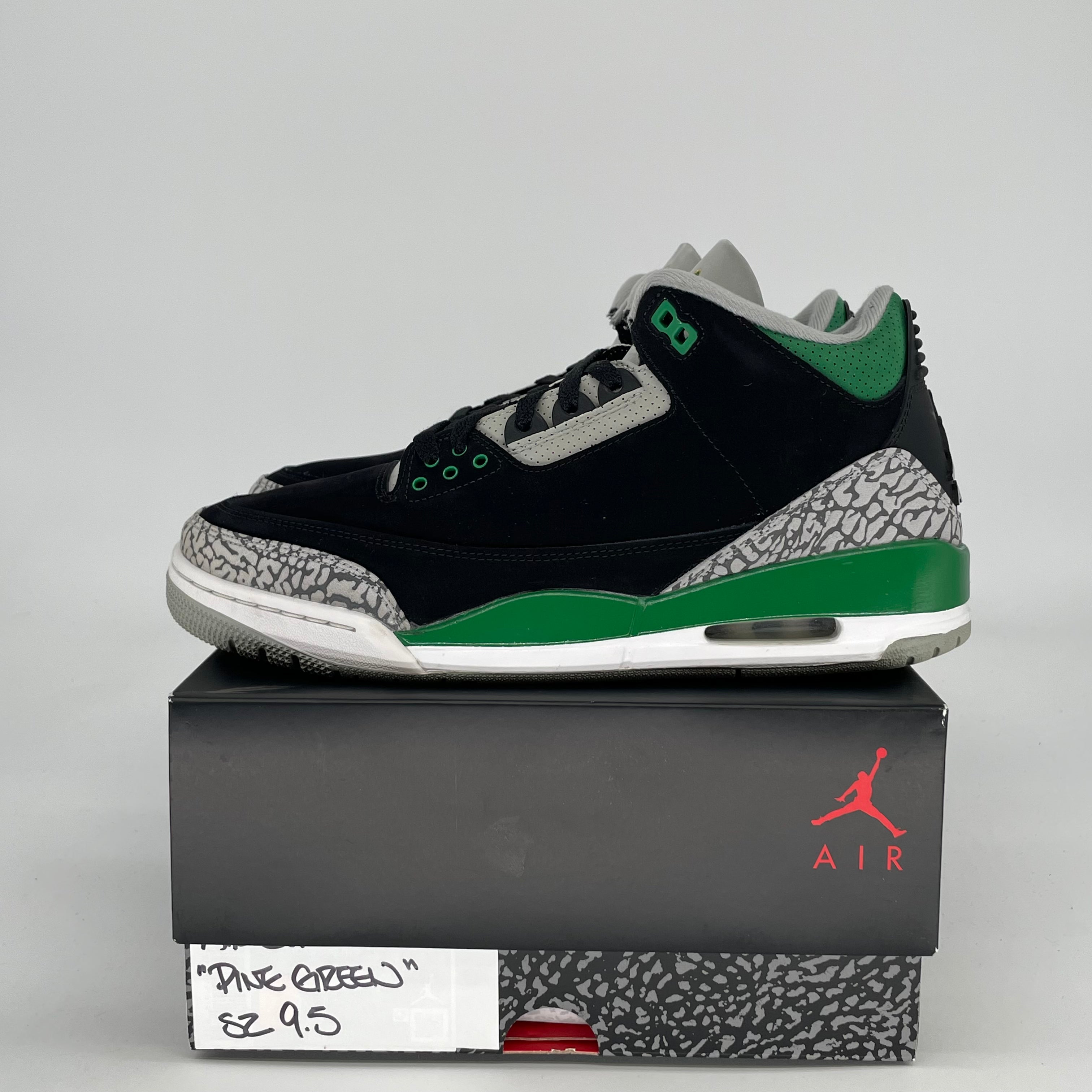 AIR JORDAN 3 PINE GREEN CT8532-030 SIZE 9.5/11W