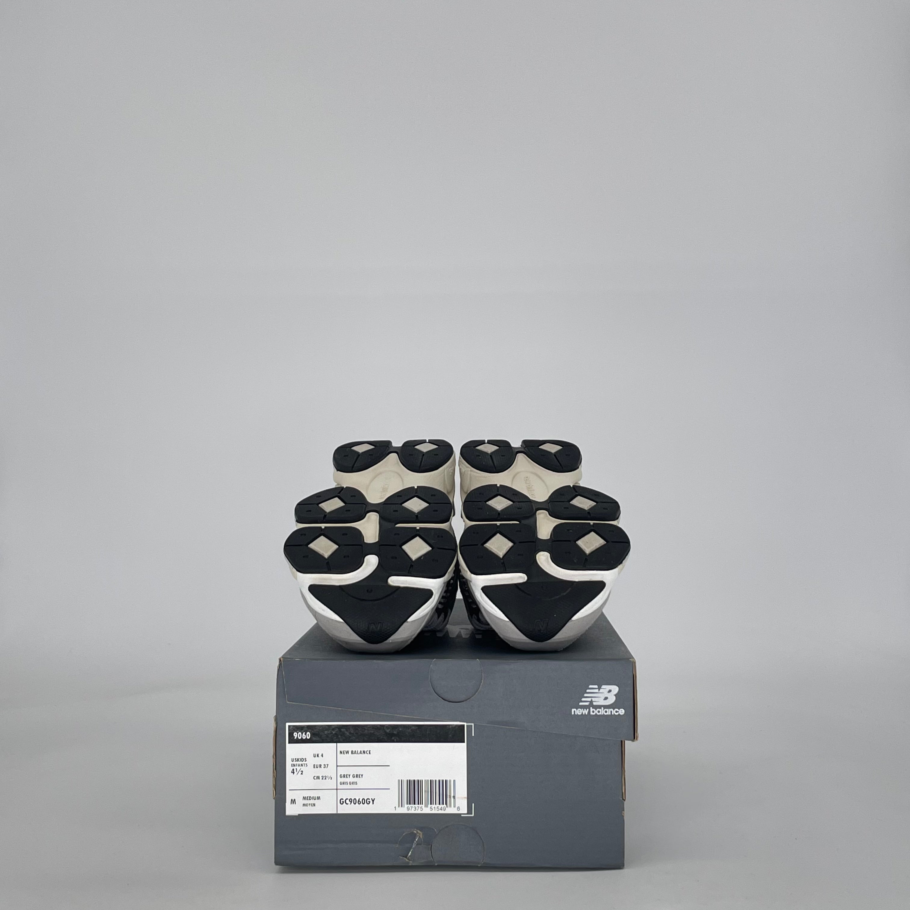 NEW BALANCE 9060 RAIN CLOUD GC9060GY SIZE 4.5/6W GS