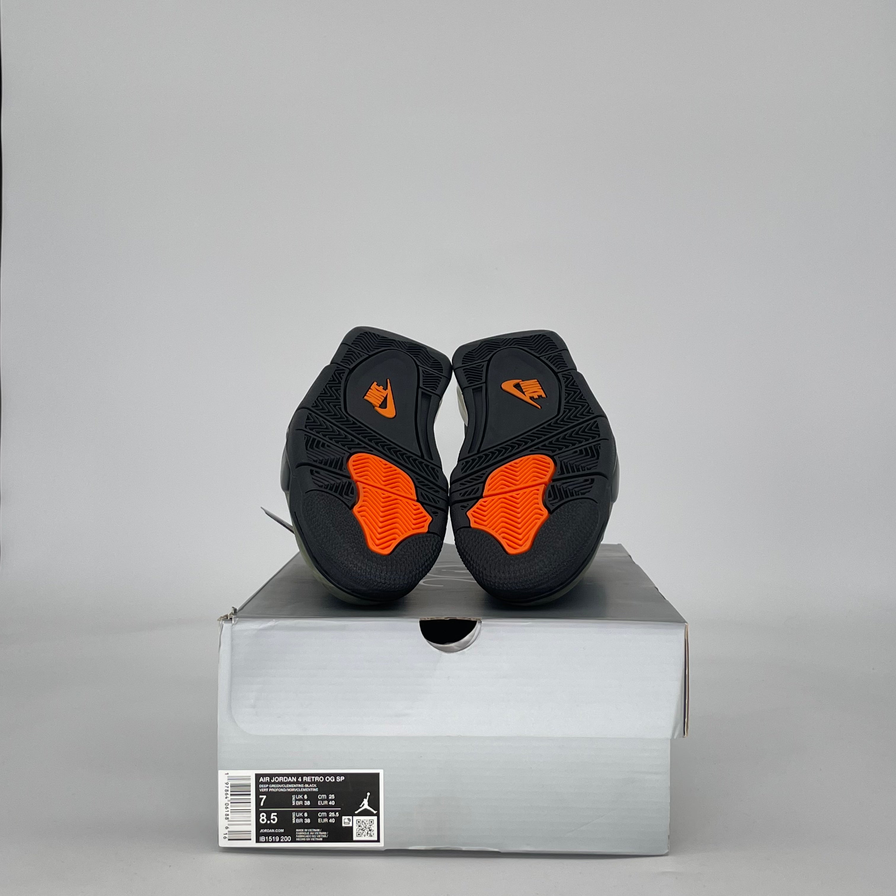 AIR JORDAN 4 UNDEFEATED IB1519-200 SIZE 7/8.5W GS